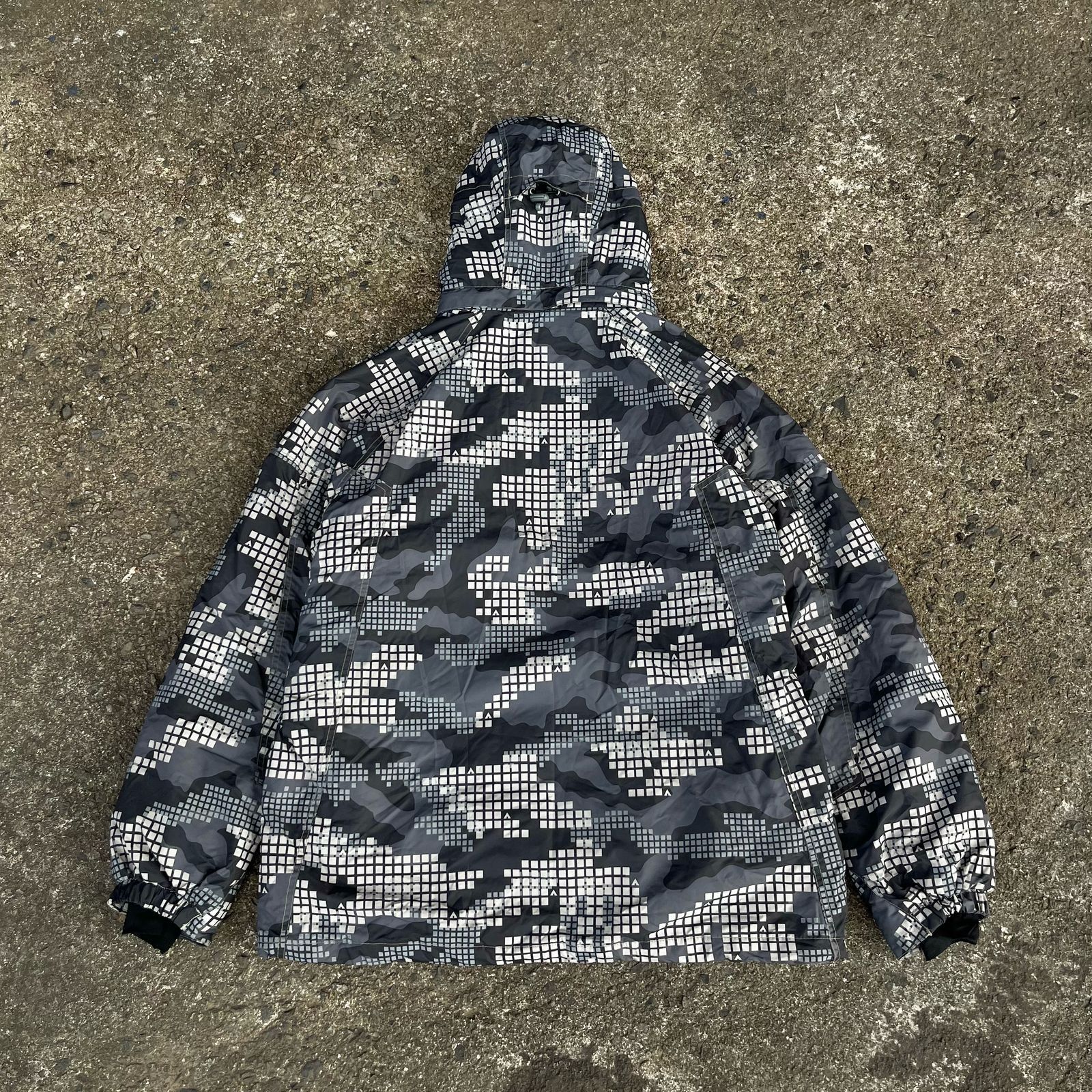 Airwalk × Vintage RARE Vintage Airwalk Puffer Camo Jacket Polar Inner Size US XL / EU 56 / 4 - 14 Thumbnail