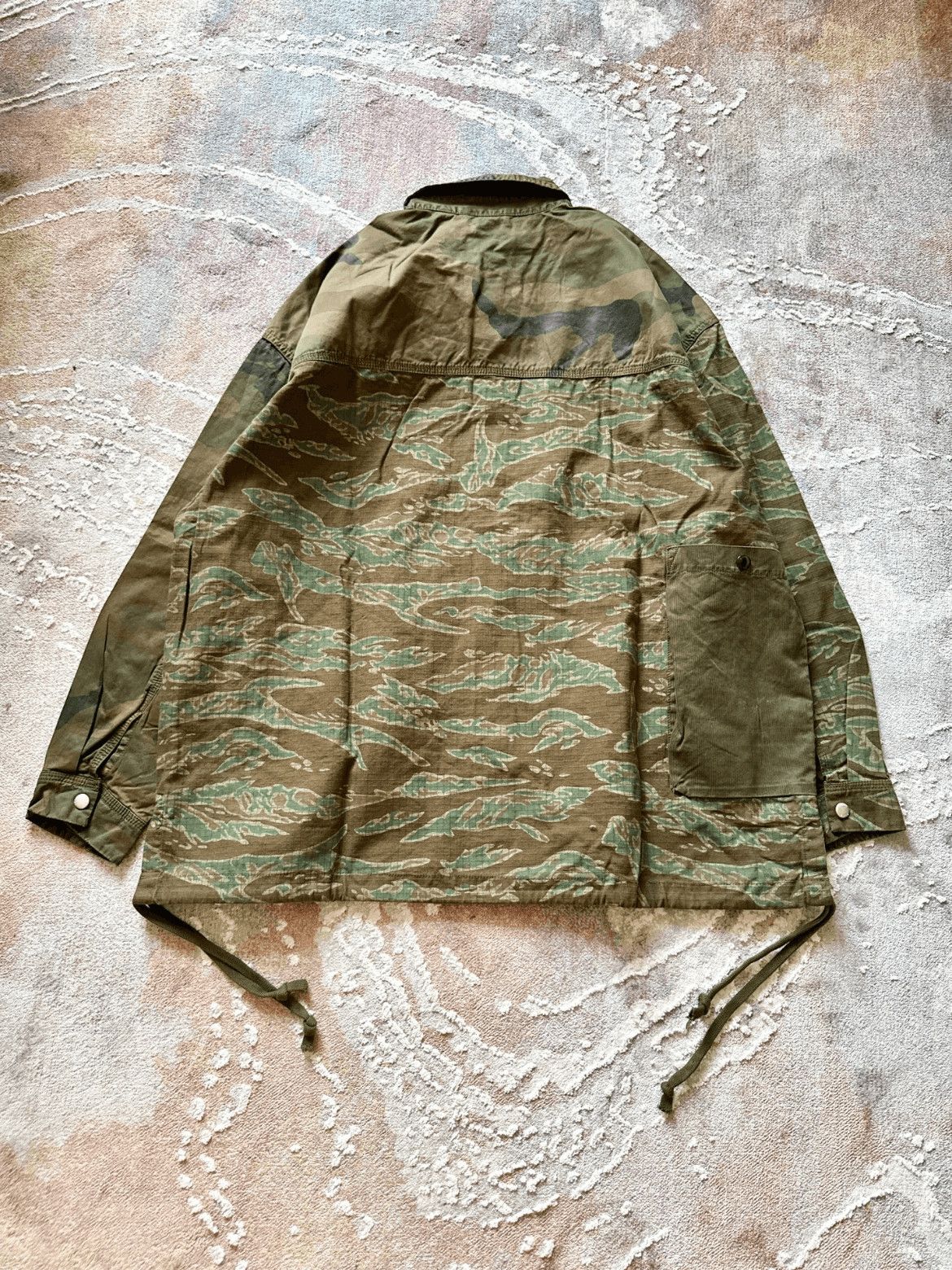 Sz 4 Undercover Military Camo Jacket