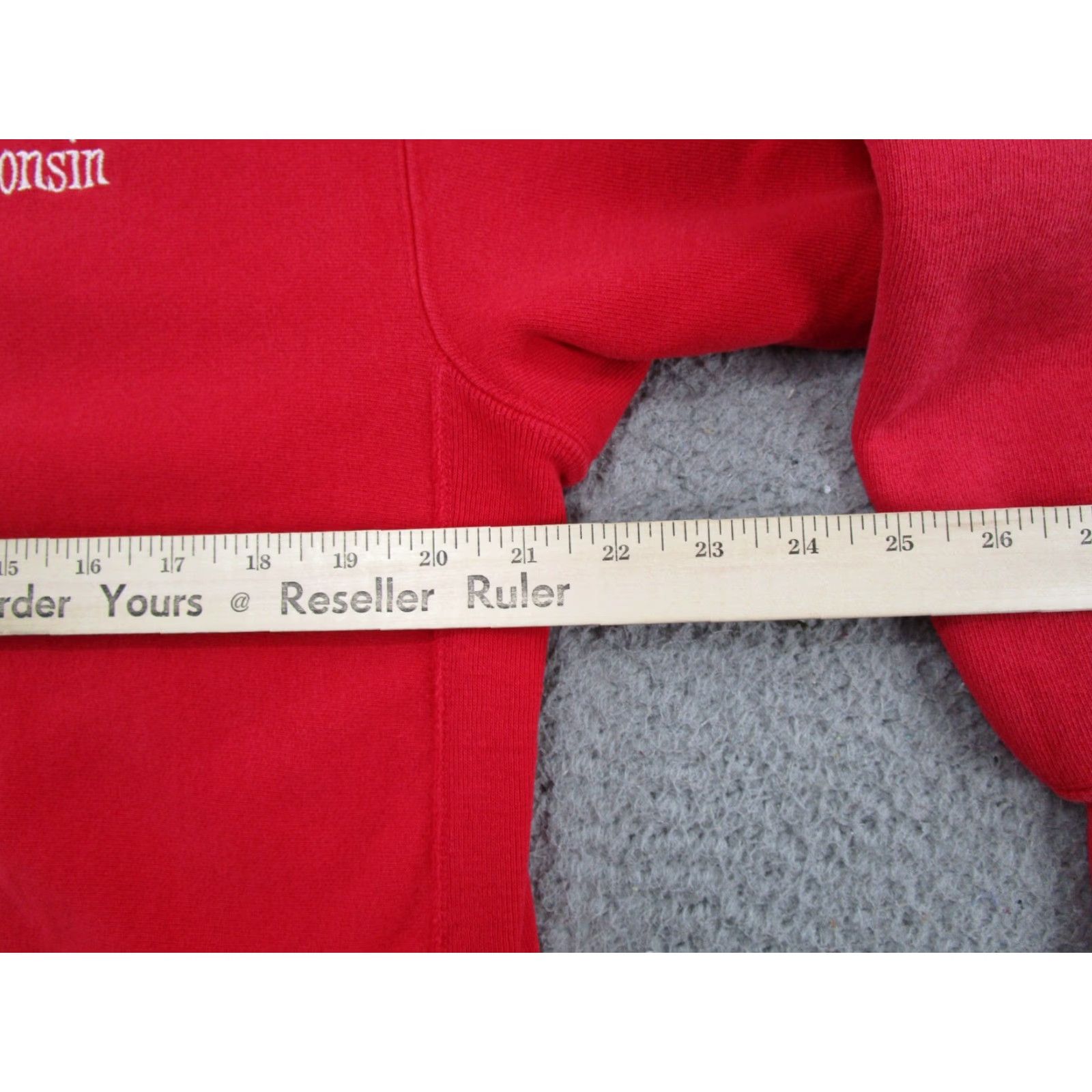 Champion VINTAGE Champion Reverse Weave College Crewneck Sz XL Red Wisconsin University Mens Sweatshirt Size US XL / EU 56 / 4 - 6 Thumbnail