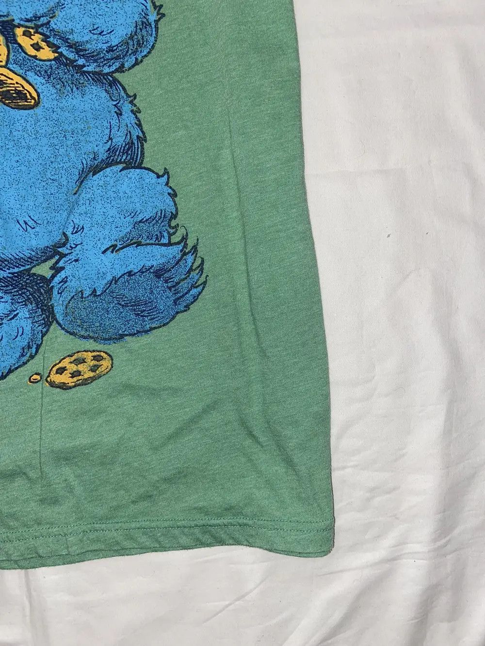 Kaws VINTAGE FUNNY SESAME STREET Y2K COOKIE MONSTER TEE T SHIRT Size US XL / EU 56 / 4 - 13 Thumbnail