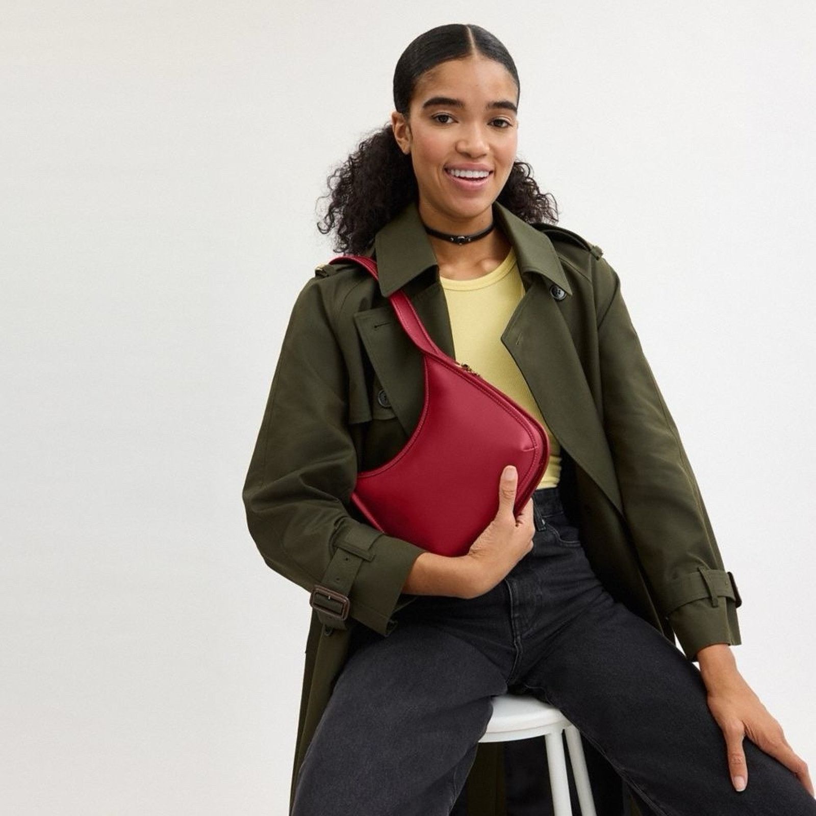 Coach NWT Coach Curve Zip Shoulder Bag Leather CAF11 Ruby Size ONE SIZE - 7 Thumbnail