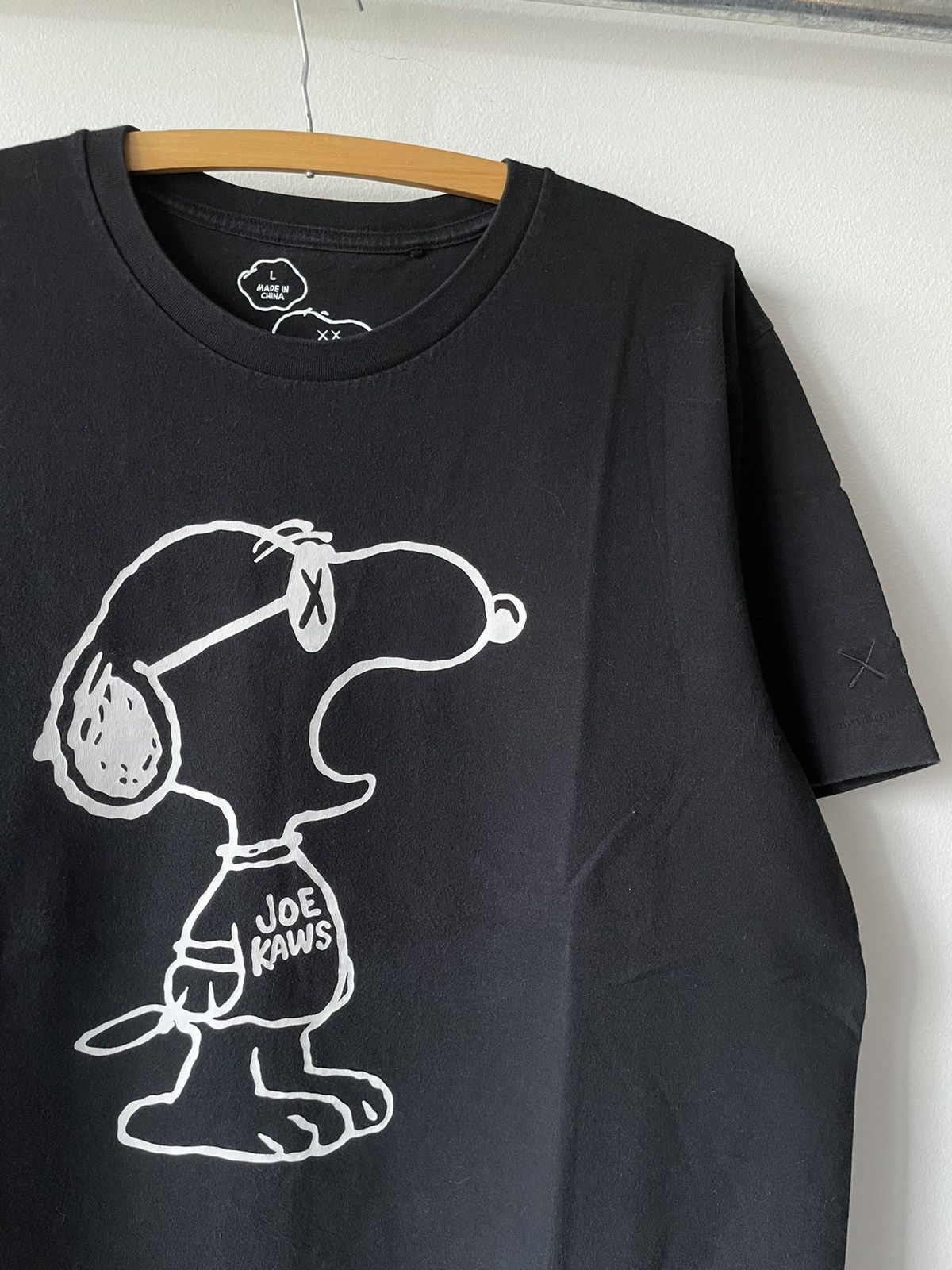 Kaws × Peanuts × Uniqlo Kaws Uniqlo Peanuts Snoopy tee Size US L / EU 52-54 / 3 - 2 Thumbnail