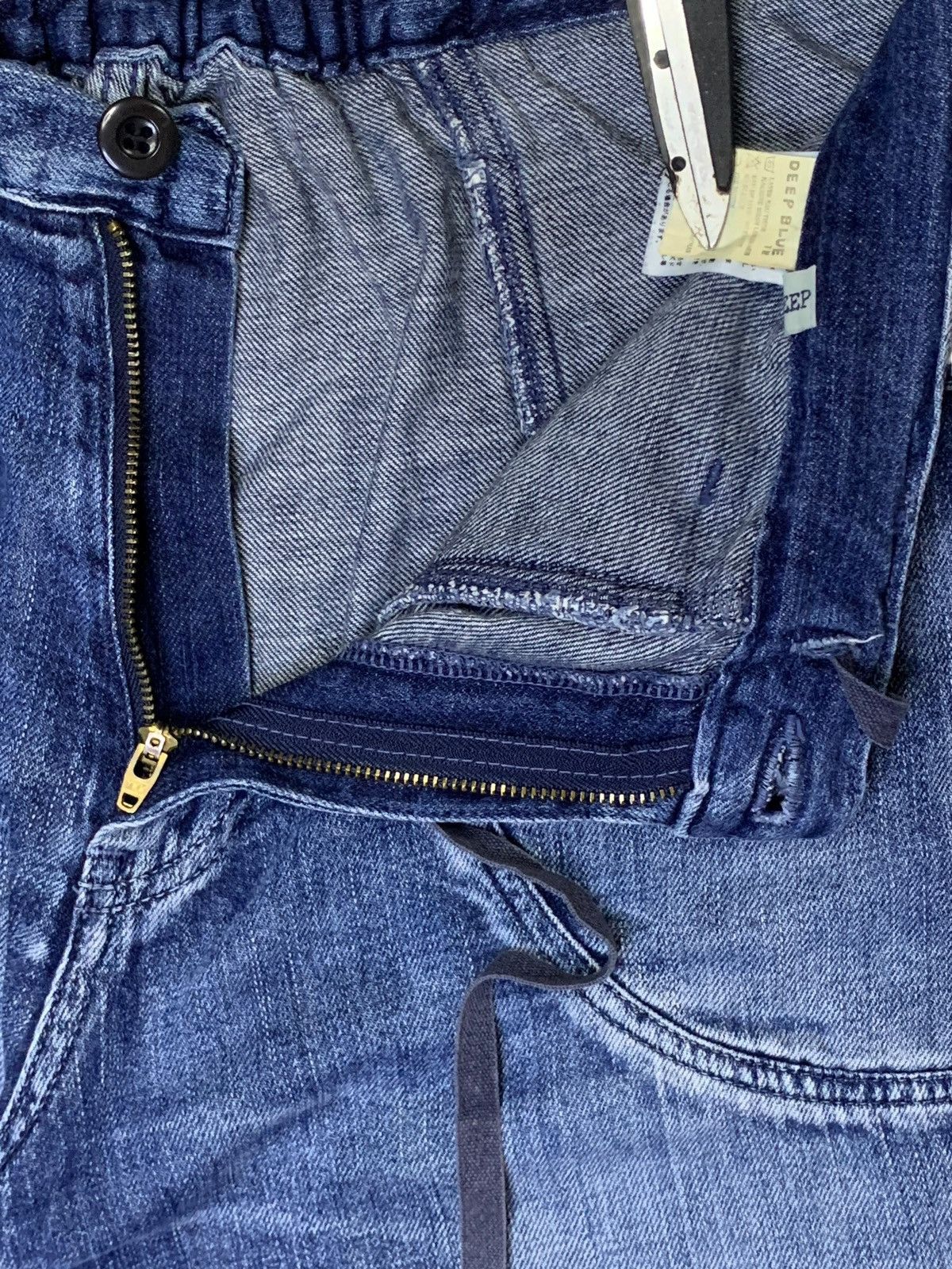Japanese Brand SALES🔥Vintage Japanese Faded blue Wash Baggy Jean Shorts Size US 31 - 11 Thumbnail