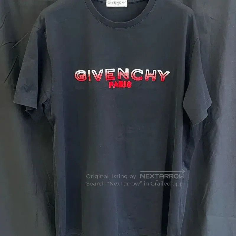 Givenchy Givenchy Black Cotton Women's T-Shirt . Size L / US 10 / IT 46 - 1 Thumbnail