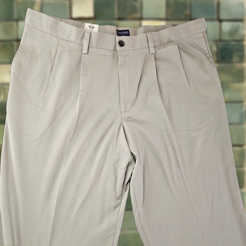 Dockers DOCKERS Pants Khaki Classic Fit 42x33 Mens Beige 42 Inseam Casual Workwear Straight Pocket Size US 42 / EU 58 - 1 Thumbnail