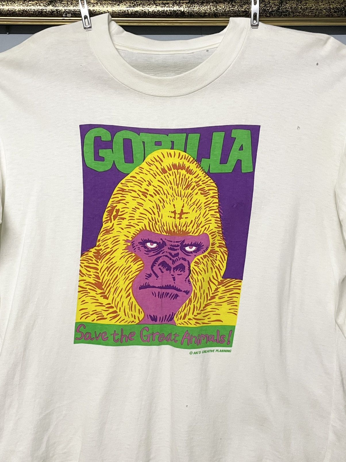 Japanese Brand Vintage 1990s ‘Gorrila’ Save The Great Animals Photo Tshirt Size US M / EU 48-50 / 2 - 3 Thumbnail