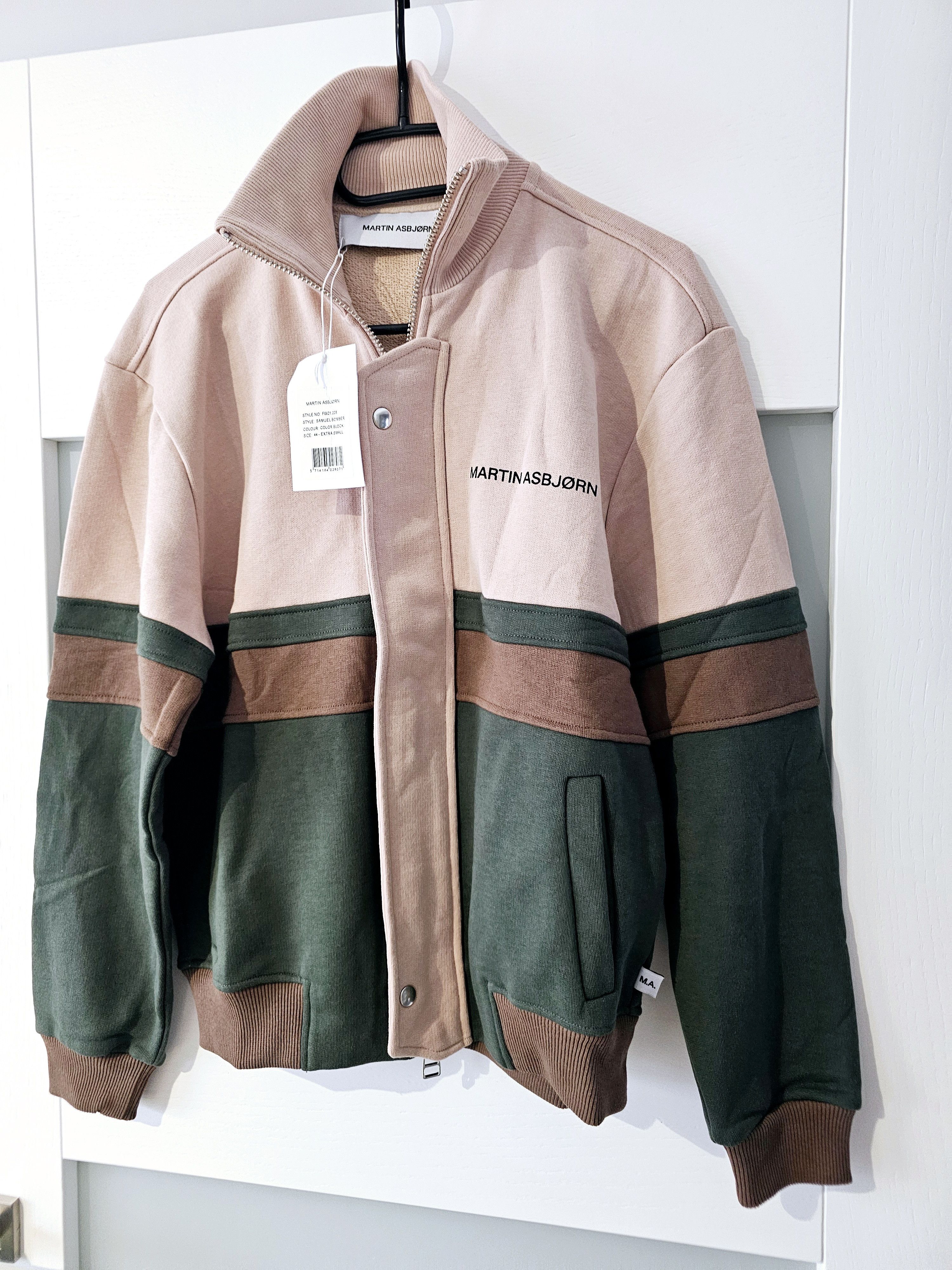 Martin Asbjorn Martin Asbjorn bomber Jacket 44 xs NEW WITH TAGS Size US S / EU 44-46 / 1 - 2 Thumbnail