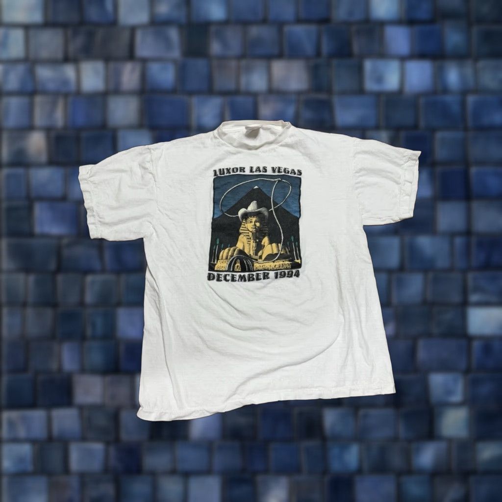 Vintage VINTAGE Luxor Las Vegas December 1994 Graphic White Tshirt Mens XL Shirt Mens XL White 90s Size US XL / EU 56 / 4 - 1 Thumbnail