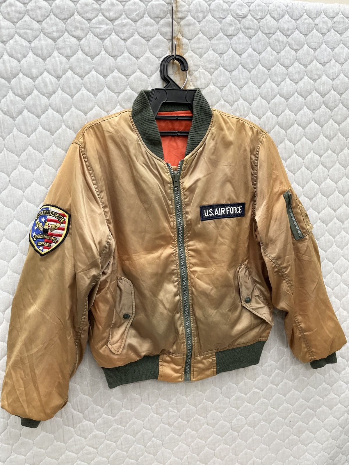 Hypebeast 🔥🔥🔥STEALS US AIR FORCE MA-1 SUN FADED JACKET Size US S / EU 44-46 / 1 - 2 Thumbnail