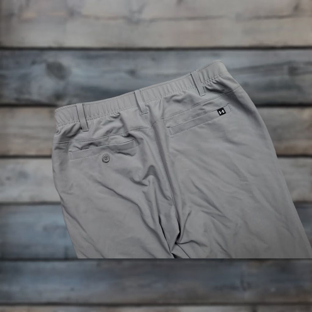 Under Armour Under Armour Golf Pants Mens 34x30 Gray Relaxed Fit Chino Stretch Microfiber Pants Size US 34 / EU 50 - 1 Thumbnail