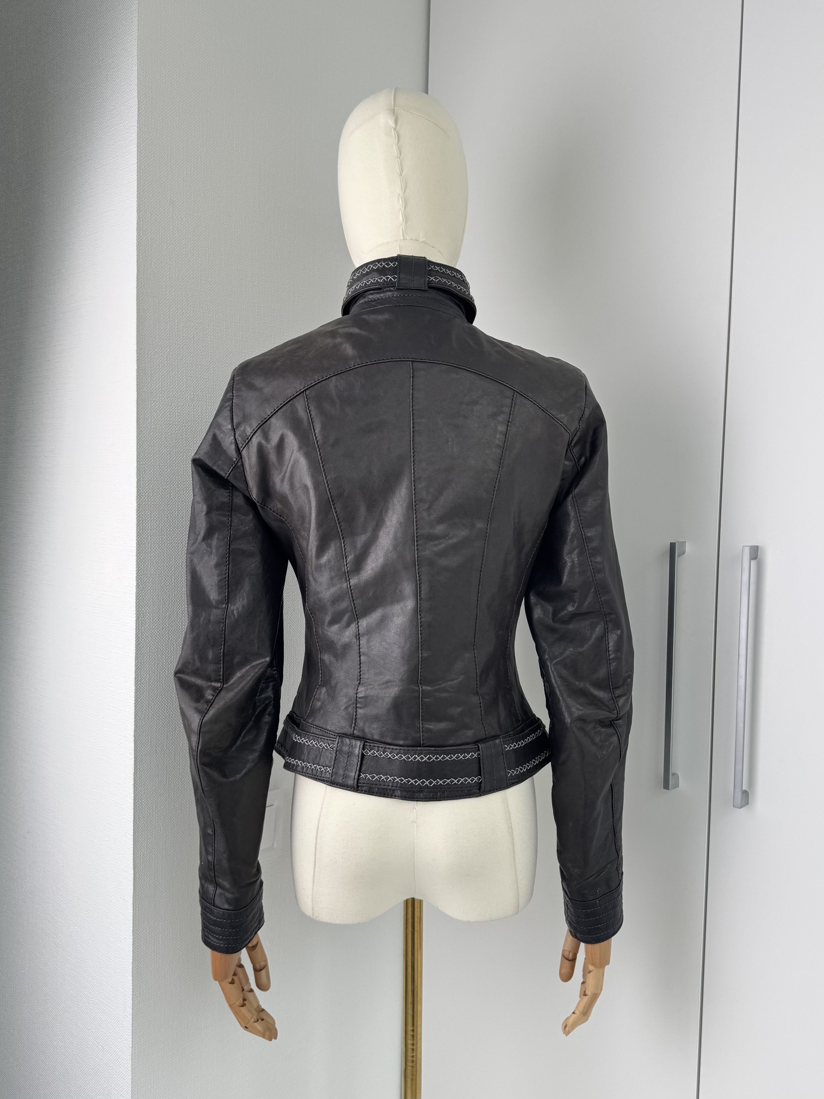 Vintage Women Black Leather Jacket Y2K Vintage Fitted Biker Zip Up Size S / US 4 / IT 40 - 4 Thumbnail