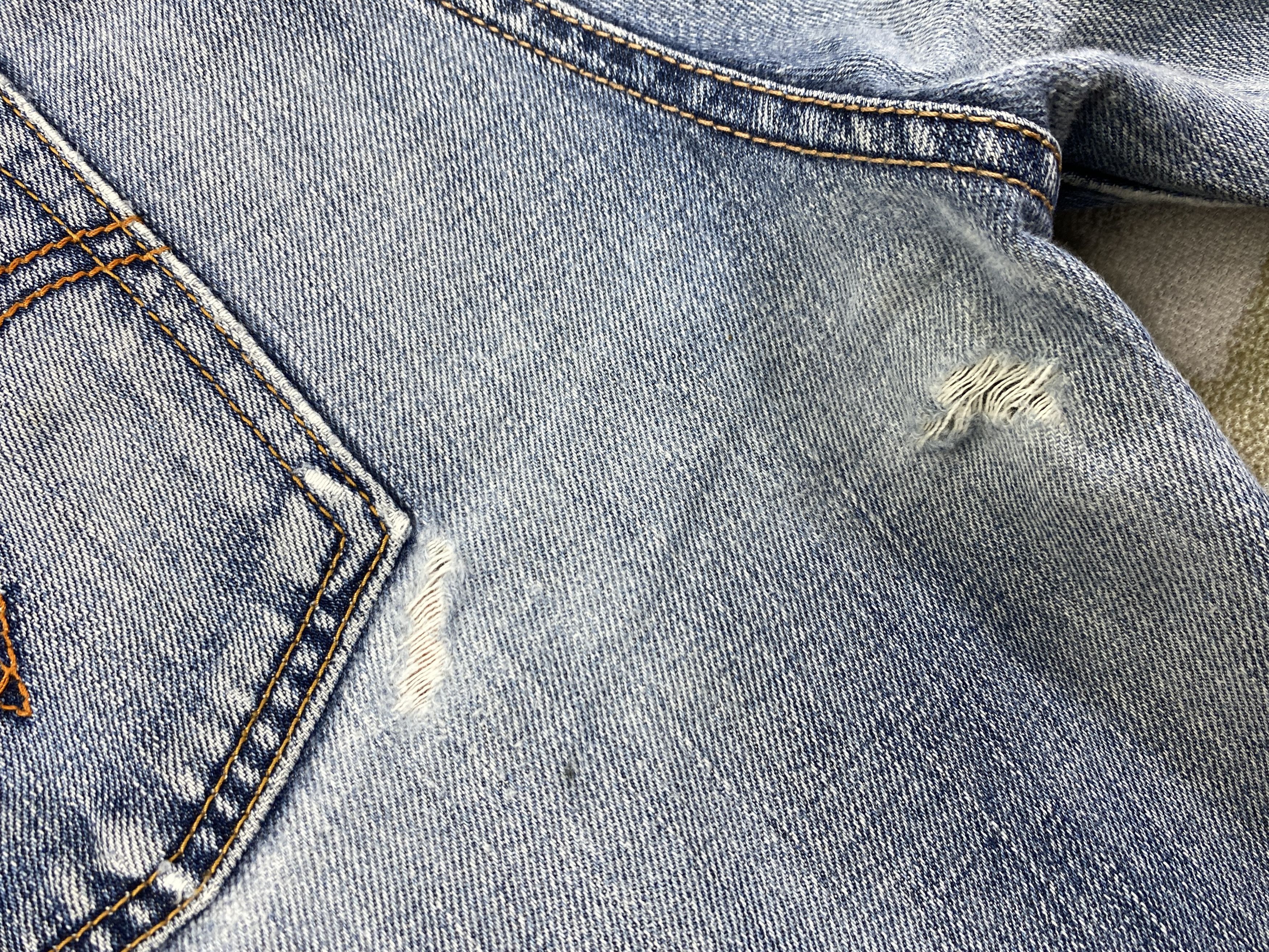 Levi's Distressed Blue Vintage Levi's 502 31x28 Denim -SJ192 Size US 31 - 10 Thumbnail