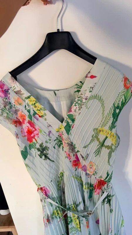 Ted Baker Ted baker 38 medium flowers Size M / US 6-8 / IT 42-44 - 4 Thumbnail