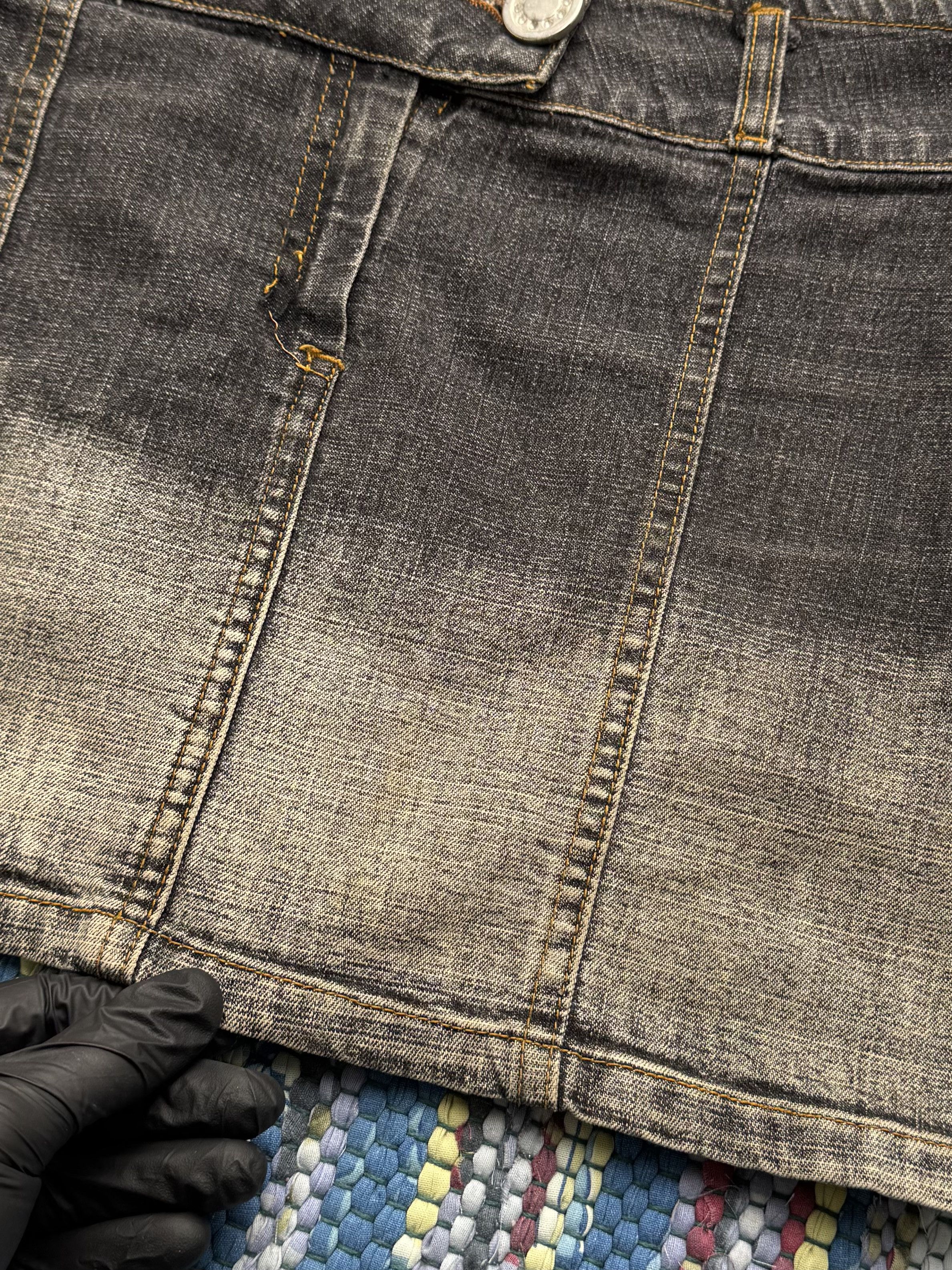 Vintage Vintage Gradient Denim Mini Skirt A8D15(V8) Size 27" / US 4 / IT 40 - 4 Thumbnail