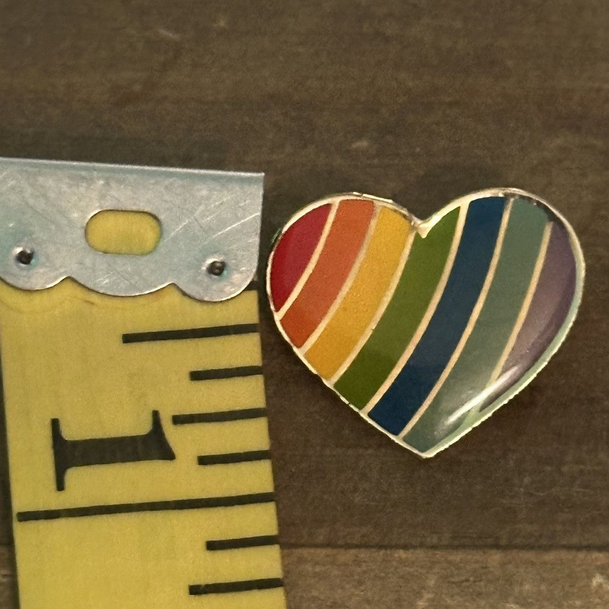 Vintage Vintage rainbow heart brooch Size ONE SIZE - 2 Thumbnail