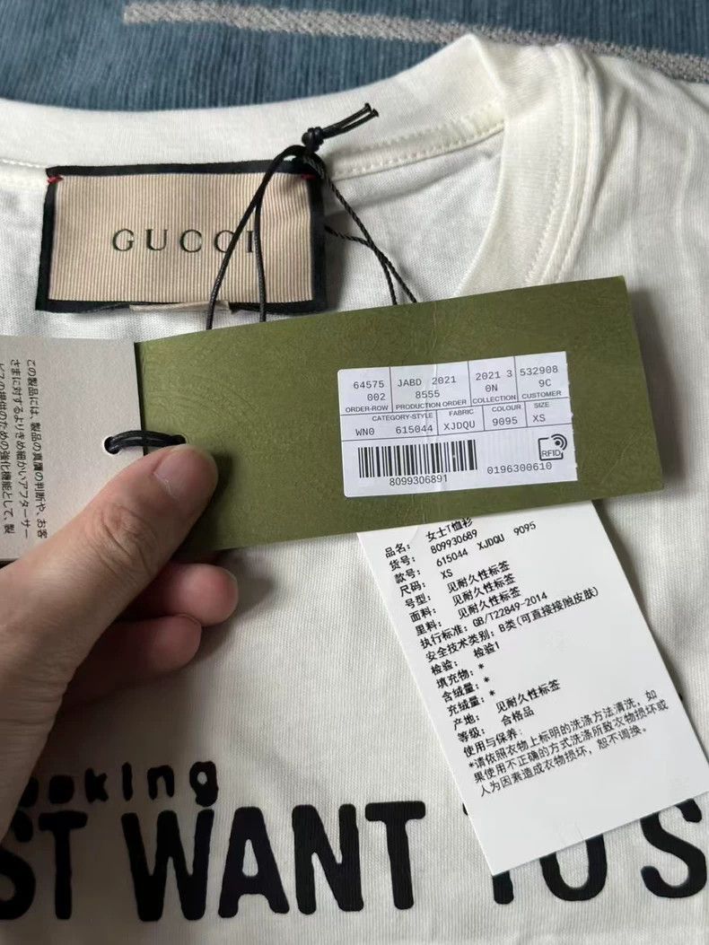 Gucci Gucci Graffiti short sleeves 2502-Nextarrow Size US XS / EU 42 / 0 - 4 Thumbnail