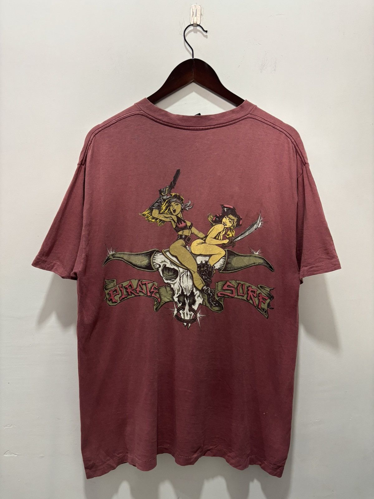 Other Vintage Pirate Surf Tshirt Size US L / EU 52-54 / 3 - 1 Thumbnail