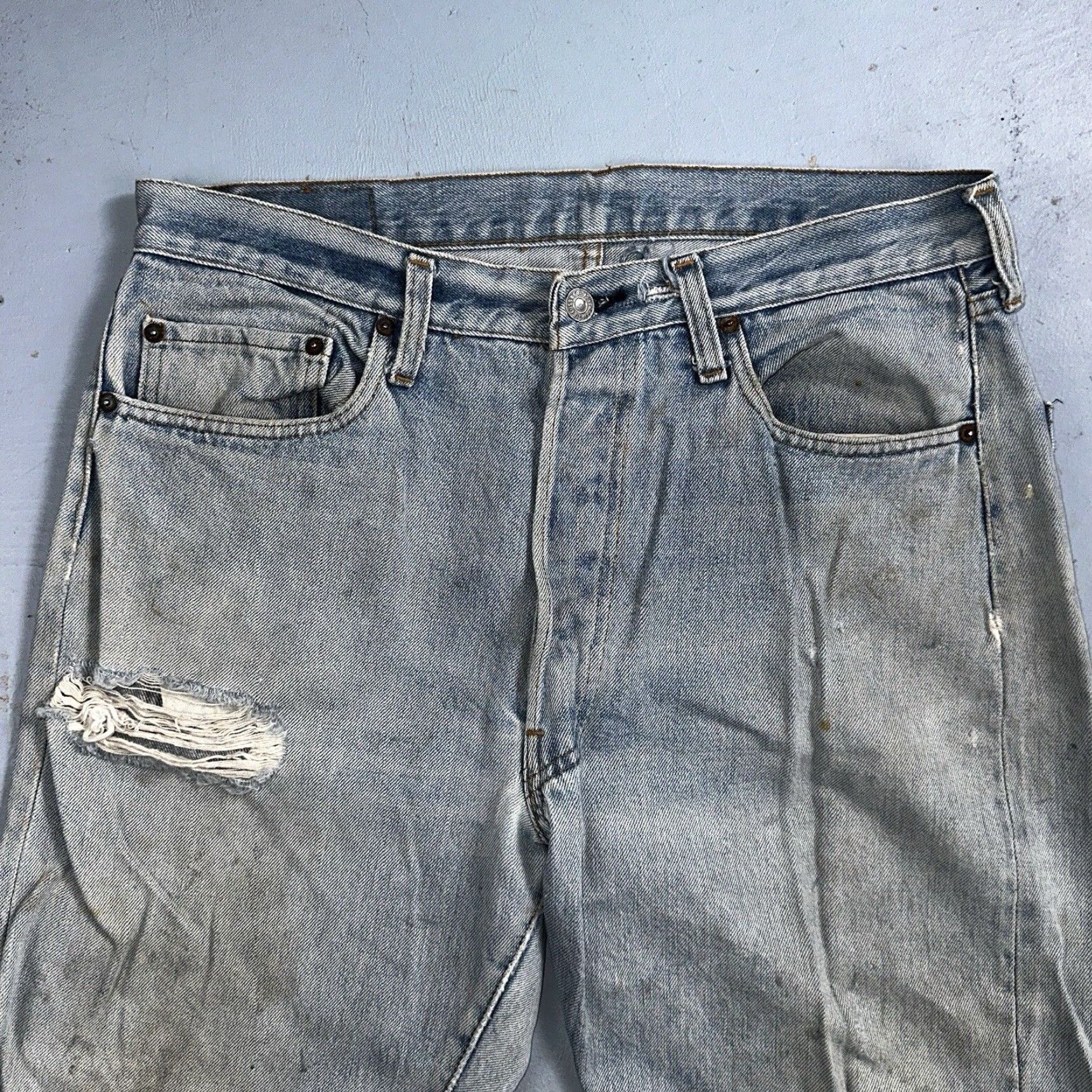Levi's VINTAGE Levi's 501 Jeans 36x31 Light Wash USA Redline Selvedge 80s 90s 70s 501 XX Men Jeans Straight Distressed Classic Size US 36 / EU 52 - 2 Thumbnail