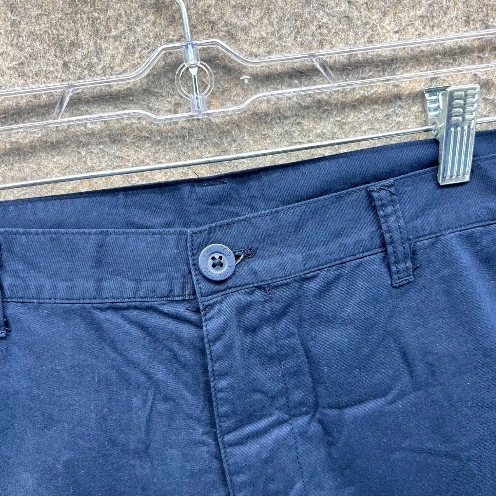 Vintage VINTAGE Columbia Shorts Mens 36 Blue Navy Cargo Flat Front Canvas Golf Golfer Shorts Casual Size US 36 / EU 52 - 6 Thumbnail