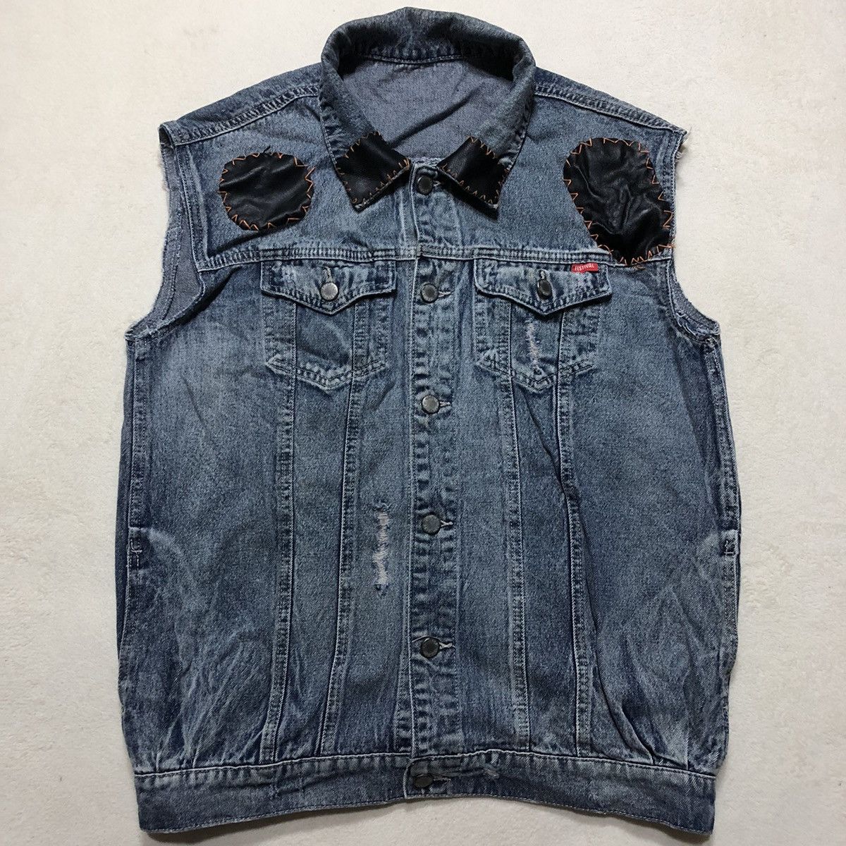 Japanese Brand Japanese Brand SUREVE Sleeveless Denim Jacket Size US M / EU 48-50 / 2 - 1 Thumbnail