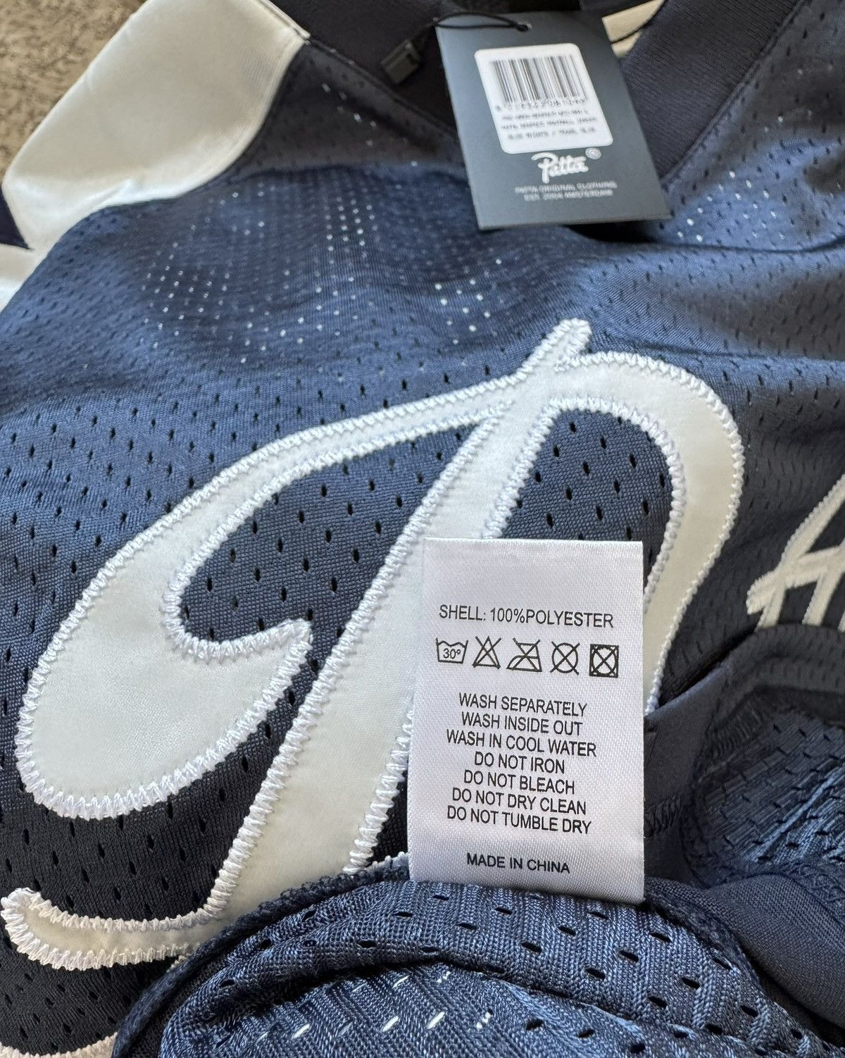 Patta Patta Jersey Size L, New with tags Size US L / EU 52-54 / 3 - 4 Thumbnail