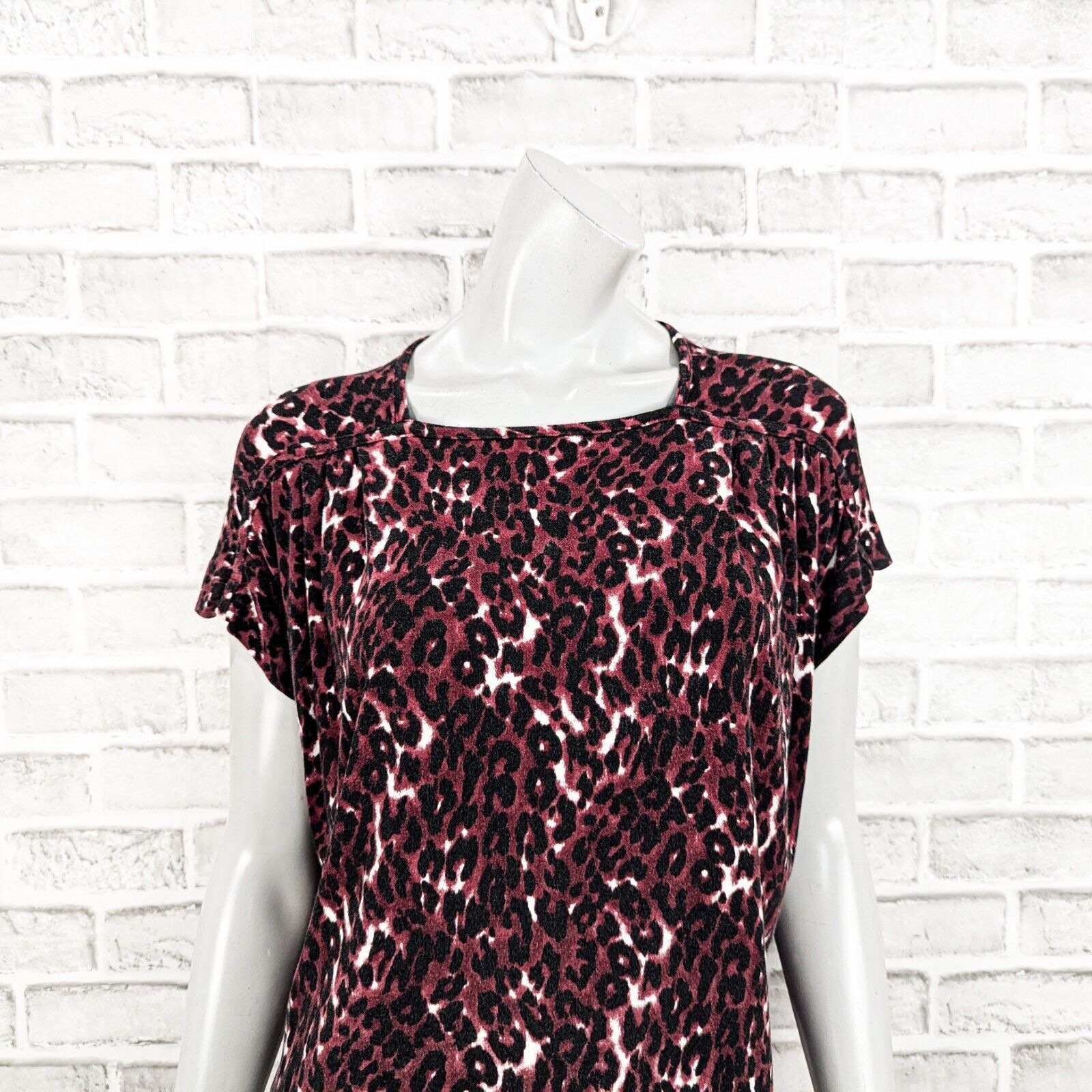 St. John ST. JOHN Women's Short Sleeve Leopard Print Blouse Medium Size M / US 6-8 / IT 42-44 - 7 Thumbnail