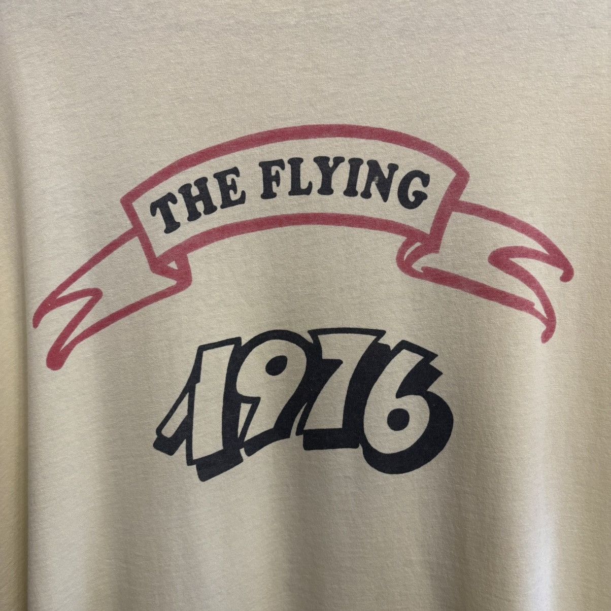 20471120 Vintage The Flying 1976 Boxy Grunge T-Shirt Size US XL / EU 56 / 4 - 3 Thumbnail