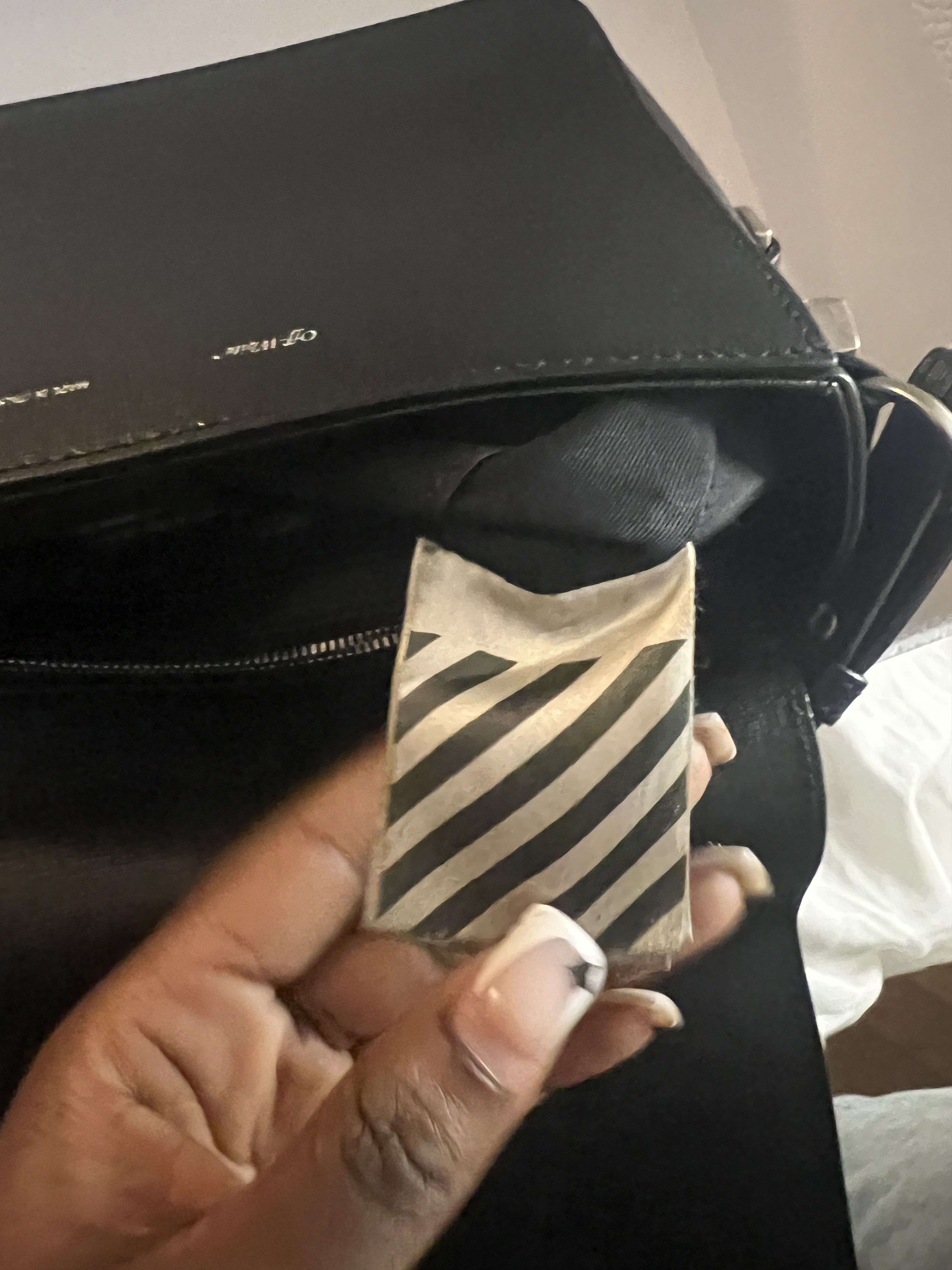 Off-White Off White by Virgil Abloh "For Display Only " cross body bag Size ONE SIZE - 10 Thumbnail