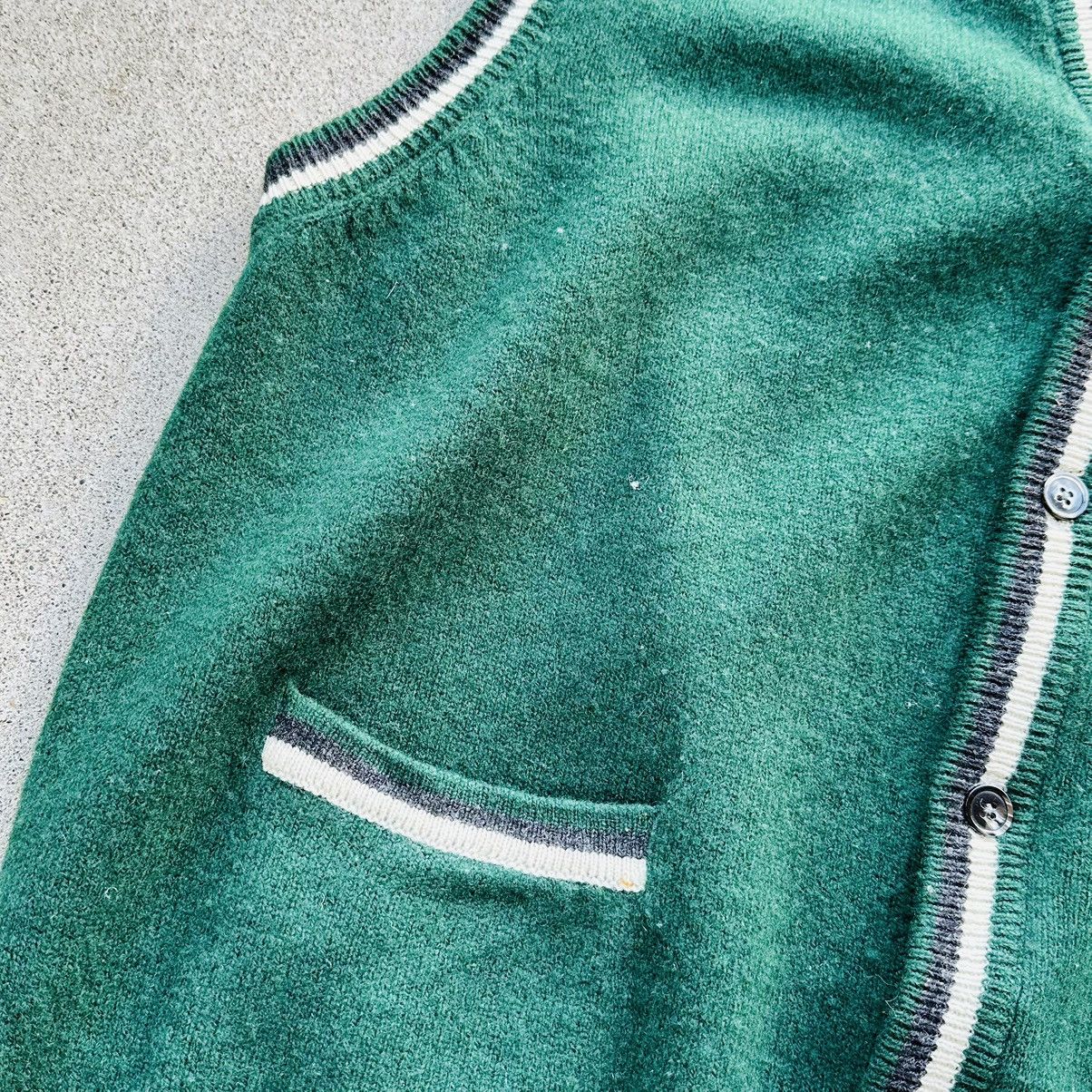 Gap Vintage Authentic Gap Clothing Lambswool Sweater Vest Medium Size US M / EU 48-50 / 2 - 2 Thumbnail