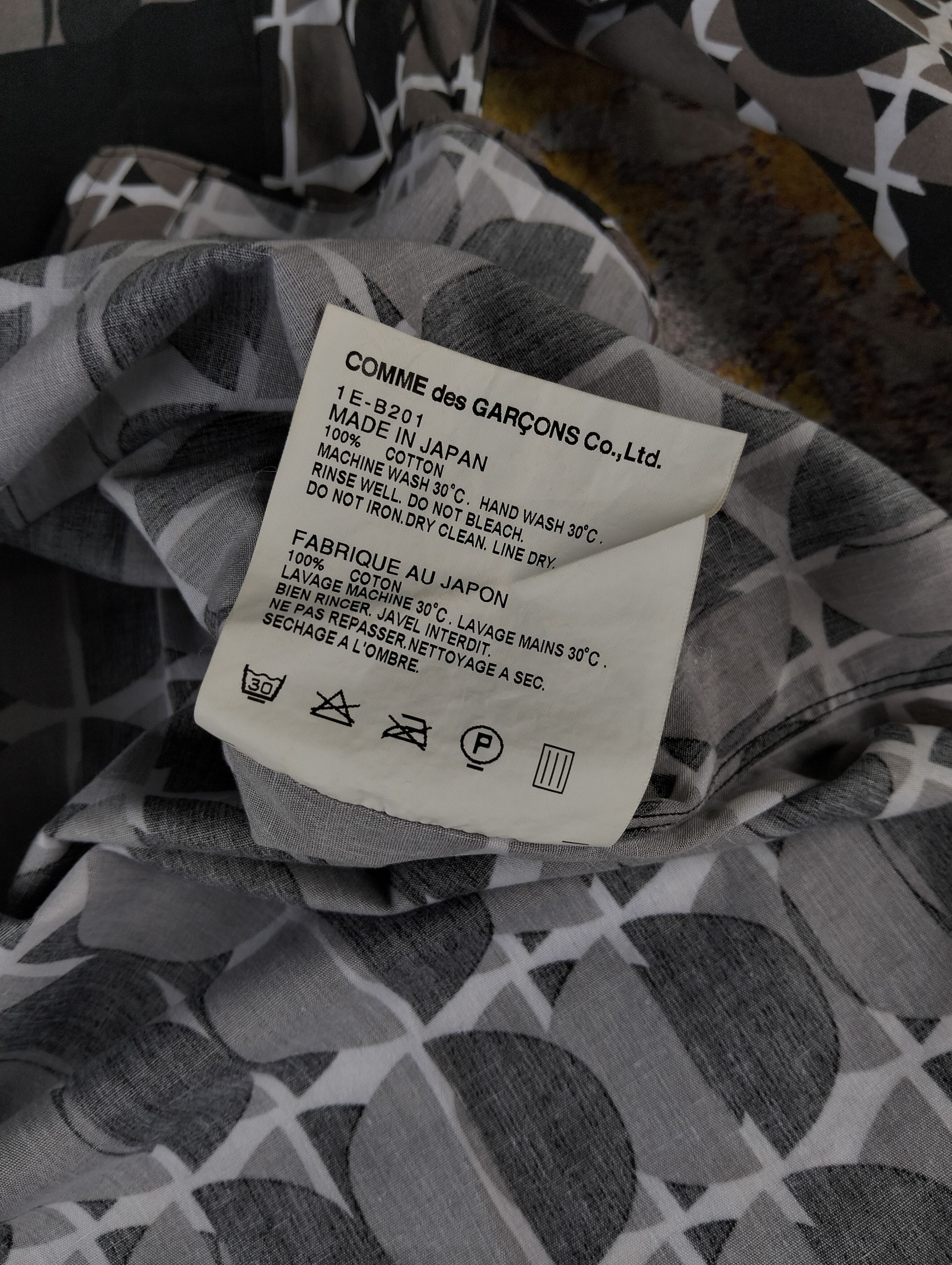 Comme des Garcons Black AD2009 Comme des Garcons Black Abstract Shirt Size US S / EU 44-46 / 1 - 9 Thumbnail