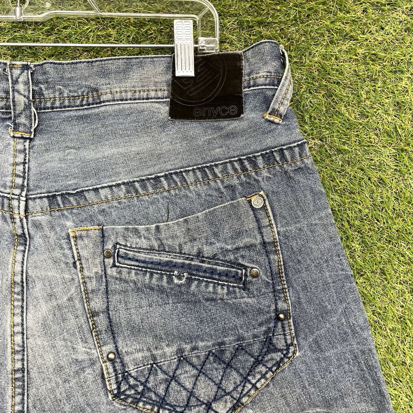 Enyce VINTAGE enyce Bermuda Short Mens 36 Blue Denim 5-Pocket Relaxed Casual Hip Hop Grunge 90s Medium Wash Mens Size US 36 / EU 52 - 2 Thumbnail