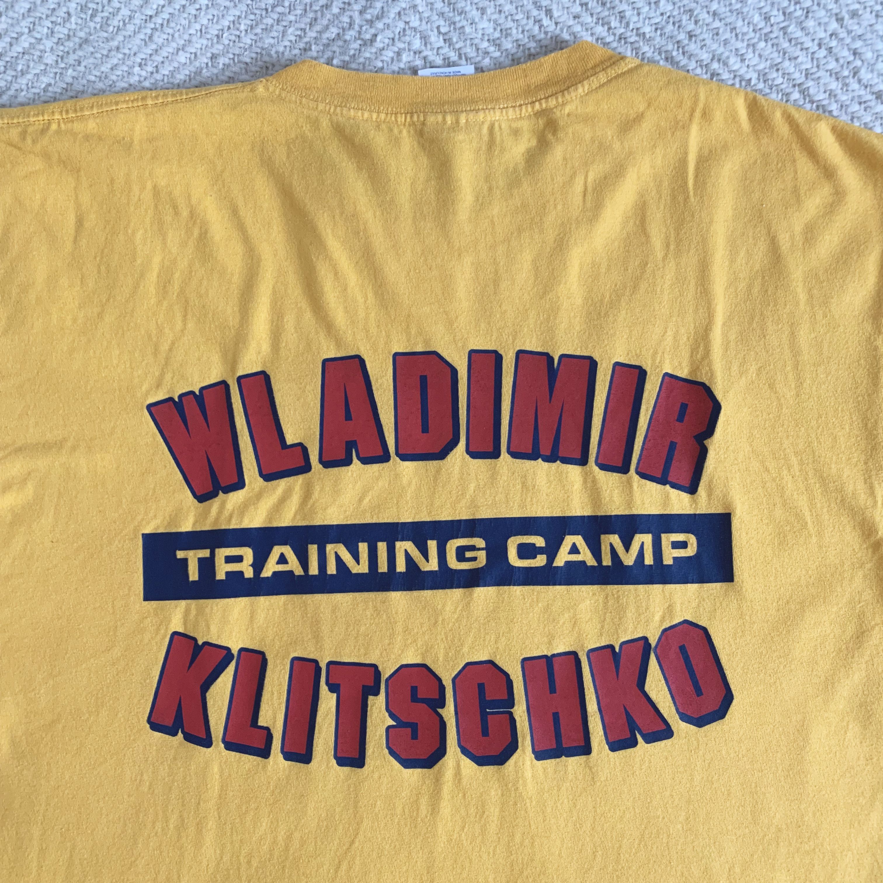 Gildan Vintage Y2K Wladimir Klitschko Training Camp T shirt Boxing Size US XL / EU 56 / 4 - 4 Thumbnail
