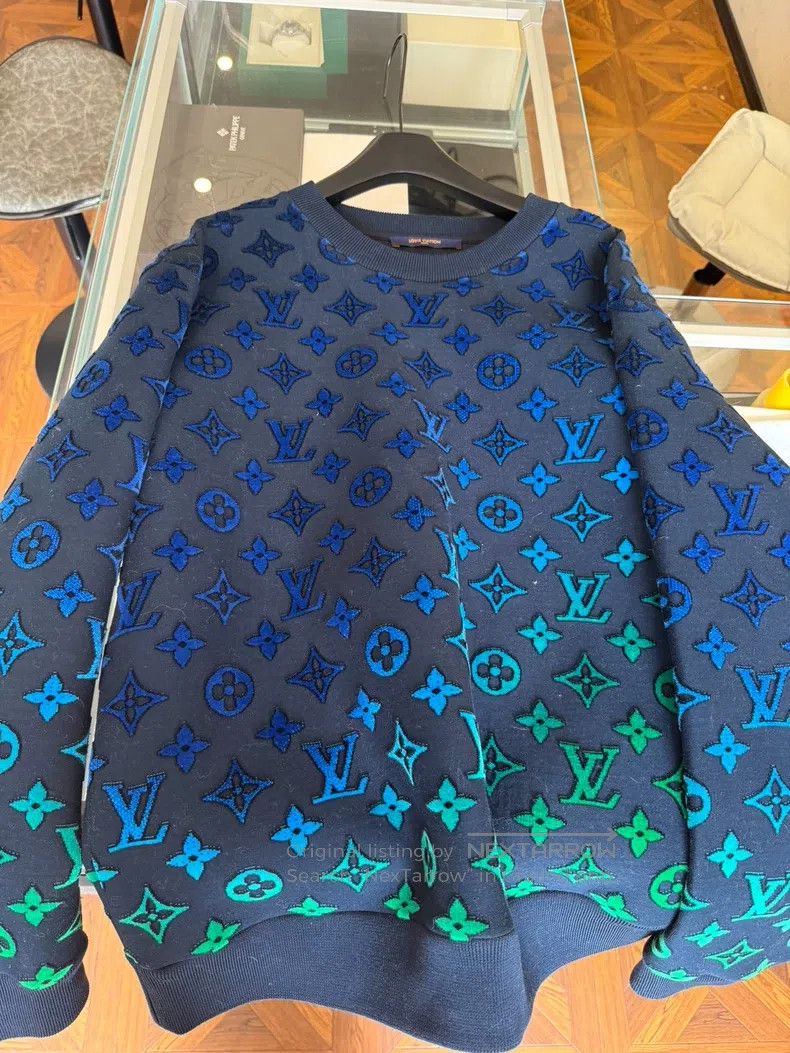 Louis Vuitton Louis Vuitton Blue and green colorful gradient sweatshirt Size US XL / EU 56 / 4 - 3 Thumbnail