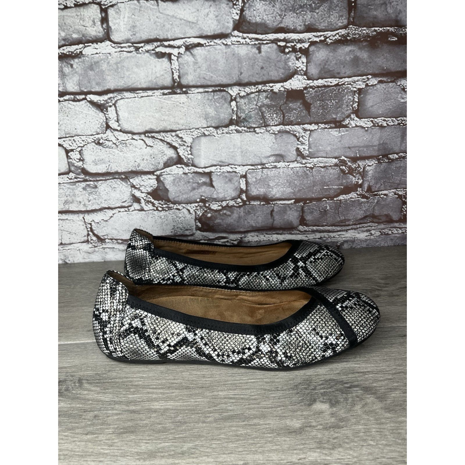 Etonic Vionic Carroll Snake Black White Ballet Slip On Flats Women Size US 11 / IT 41 - 9 Thumbnail