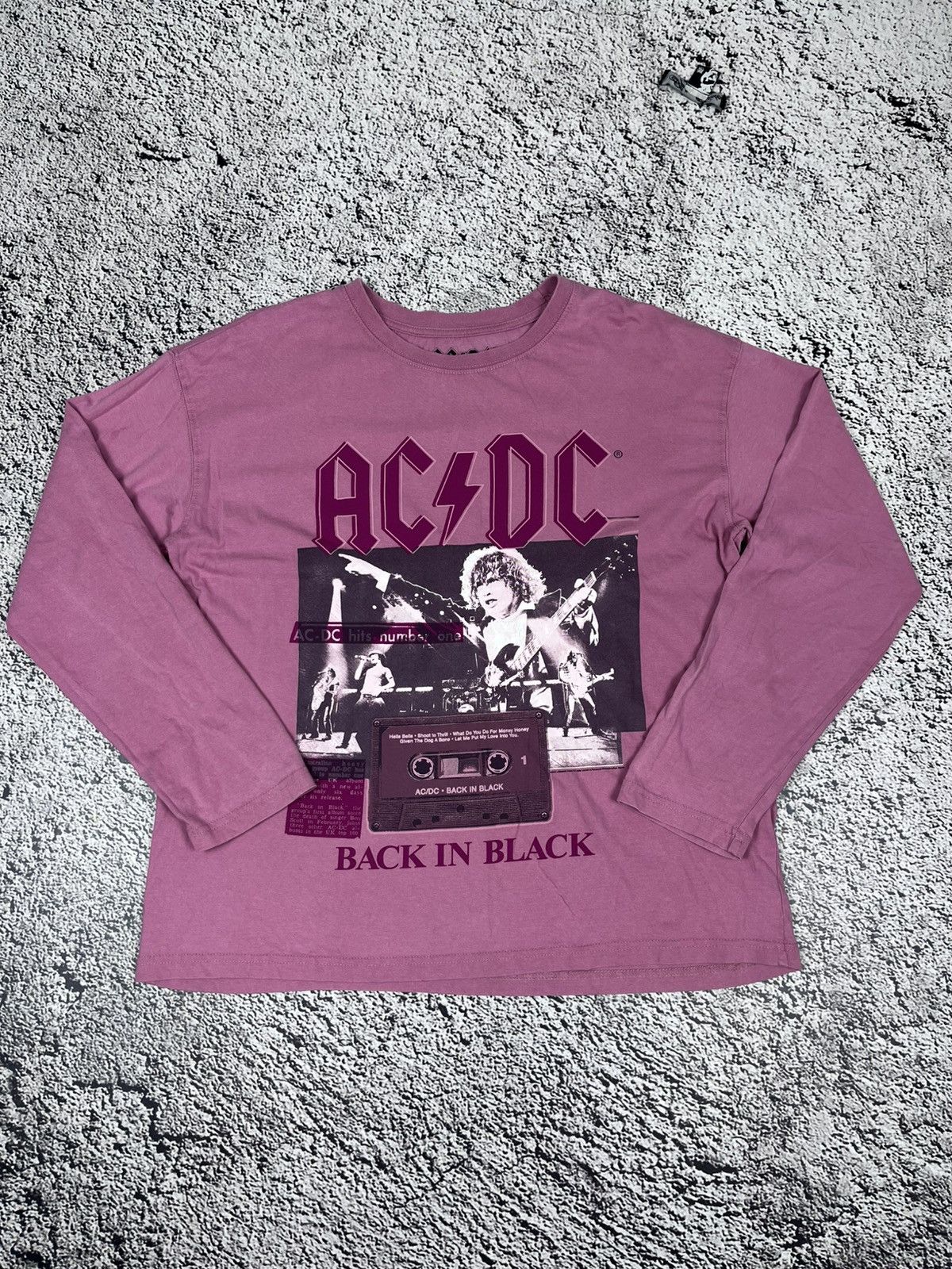 Band Tees Vintage AC/DC pink logo rock band longsleeve size S Size US S / EU 44-46 / 1 - 1 Thumbnail