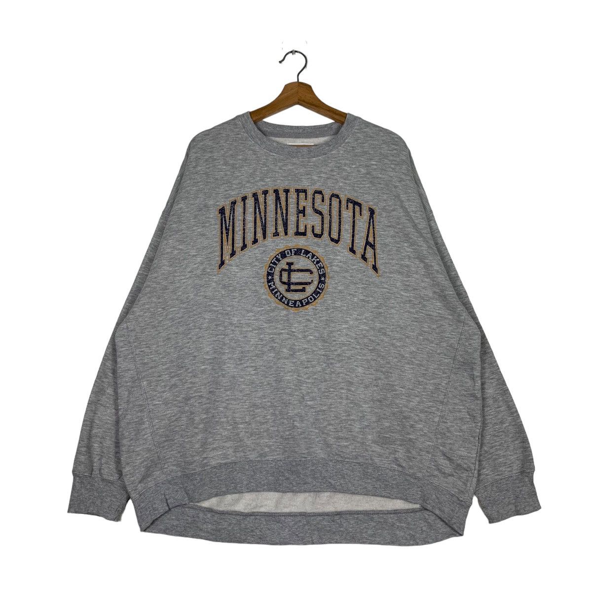 MINNESOTA Minneapolis City of Lake Sweatshirt #0666-C31