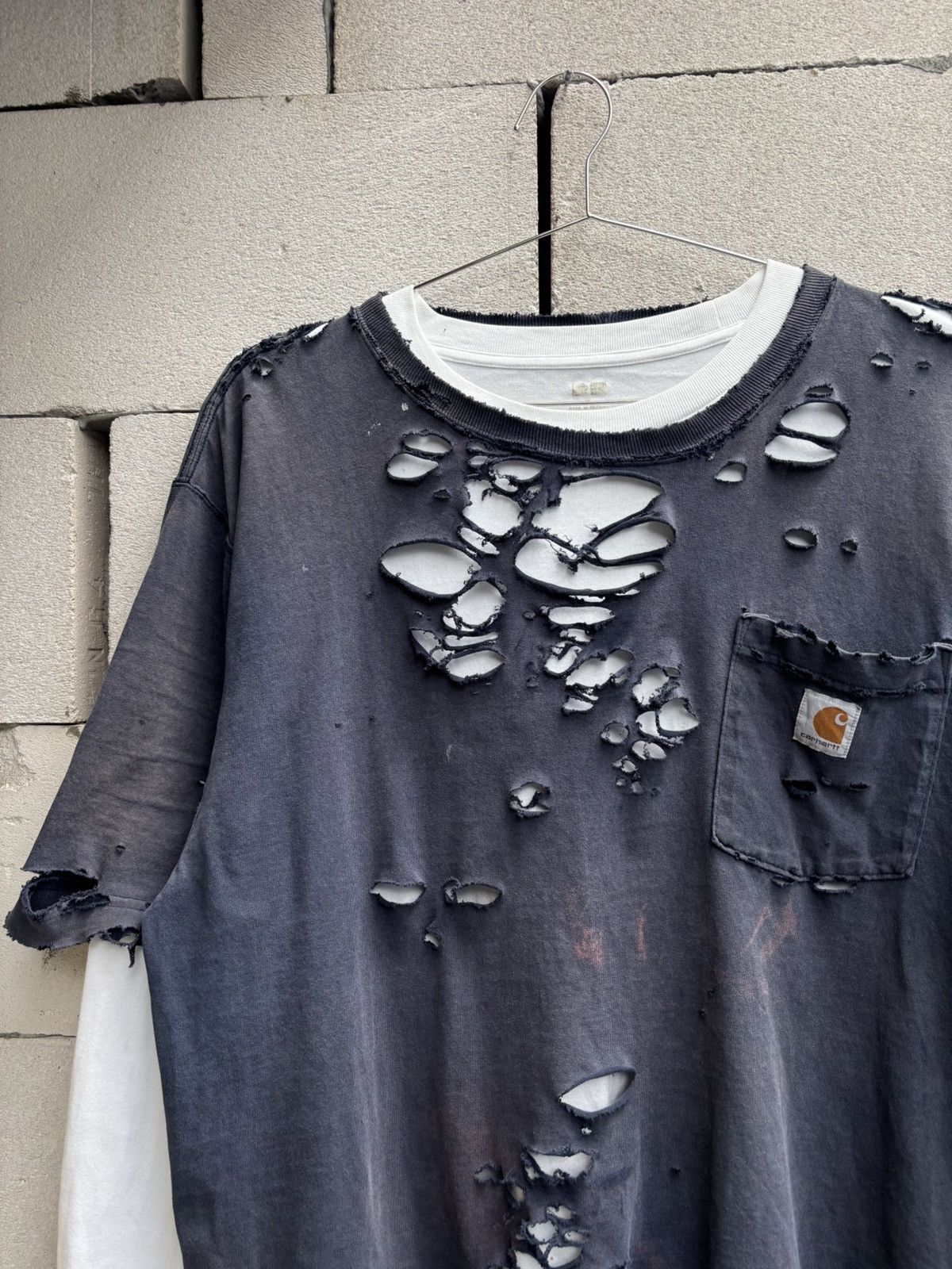 Carhartt Thrashed Carhartt Faded T Shirt Distressed Navy ERD GRUNGE Size US L / EU 52-54 / 3 - 12 Thumbnail