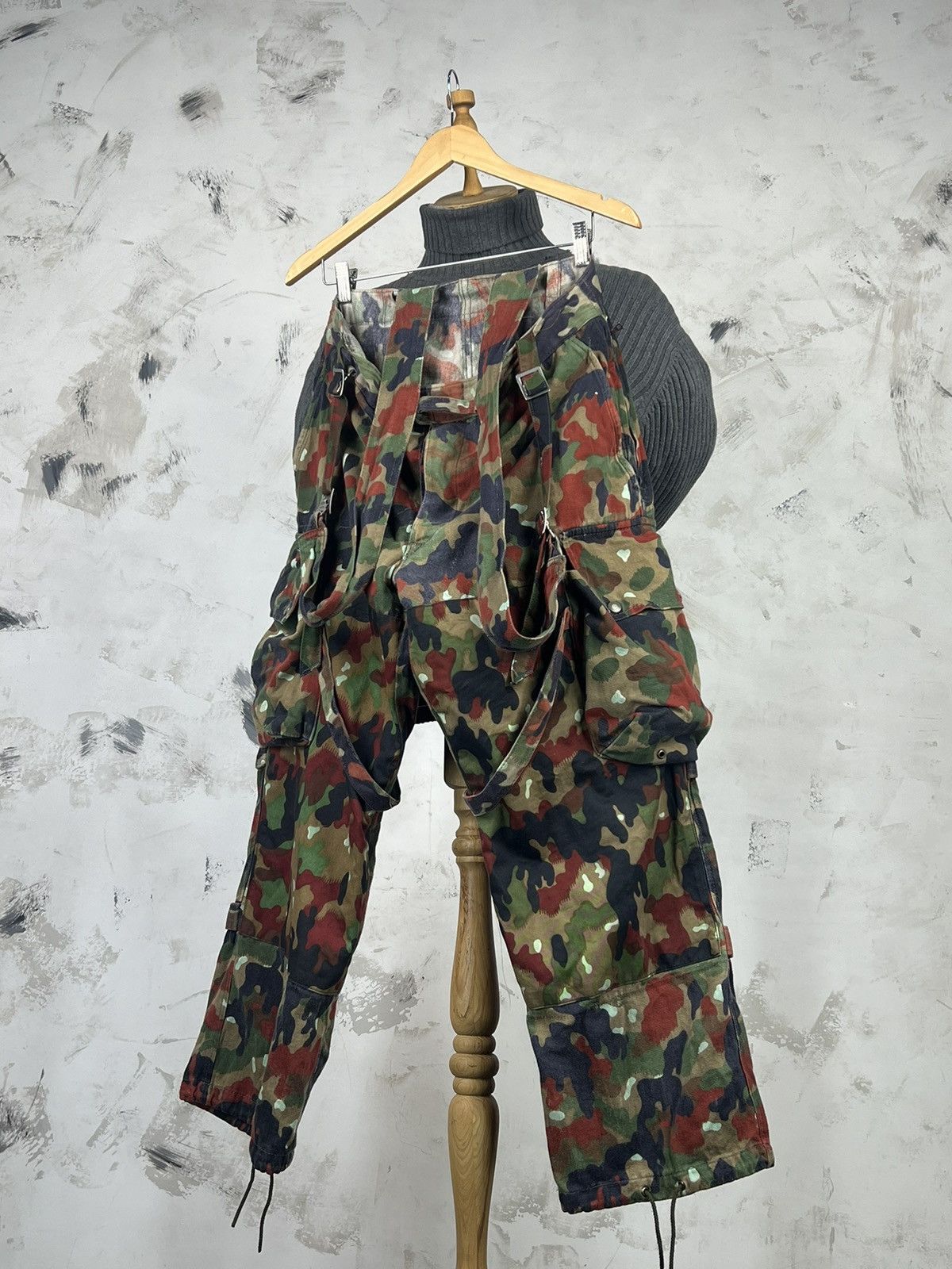 Vintage Vintage Swiss Alpenflage Cargo Bib Pants Size M - L Size US 32 / EU 48 - 8 Thumbnail