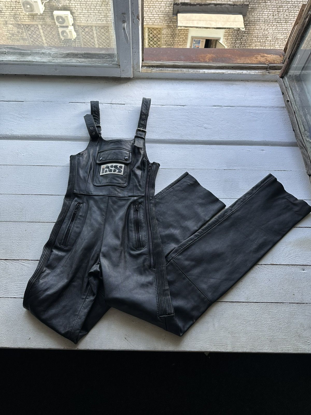 Leather IXS🚨BLACK LEATHER Racing Team Jumpsuit/Coverall LIKE yamaha Size 24" / US 00 / IT 34 - 1 Thumbnail