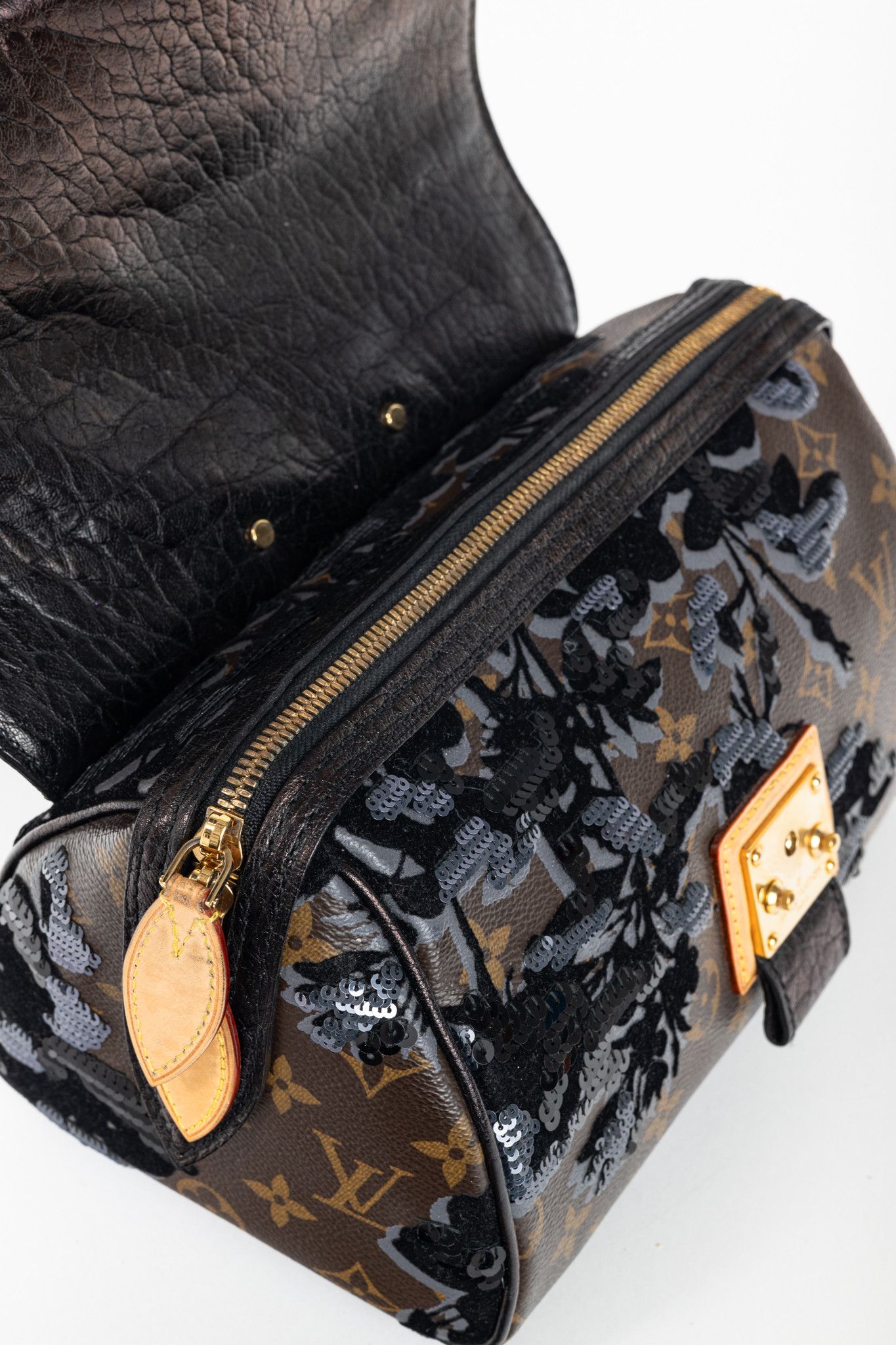 Louis Vuitton Louis Vuitton AW10 Carrousel Monogram Fleur de Jais Handbag Size ONE SIZE - 12 Thumbnail
