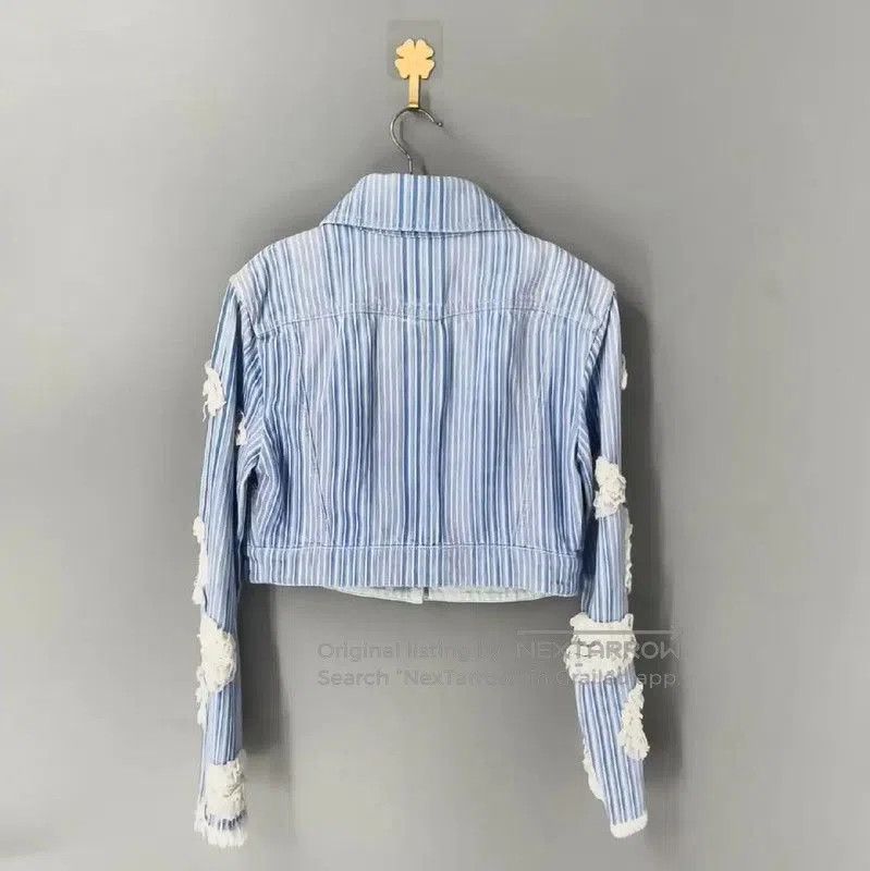 Chanel Chanel Cropped Blue Jacket with Floral Details . Size S / US 4 / IT 40 - 2 Thumbnail