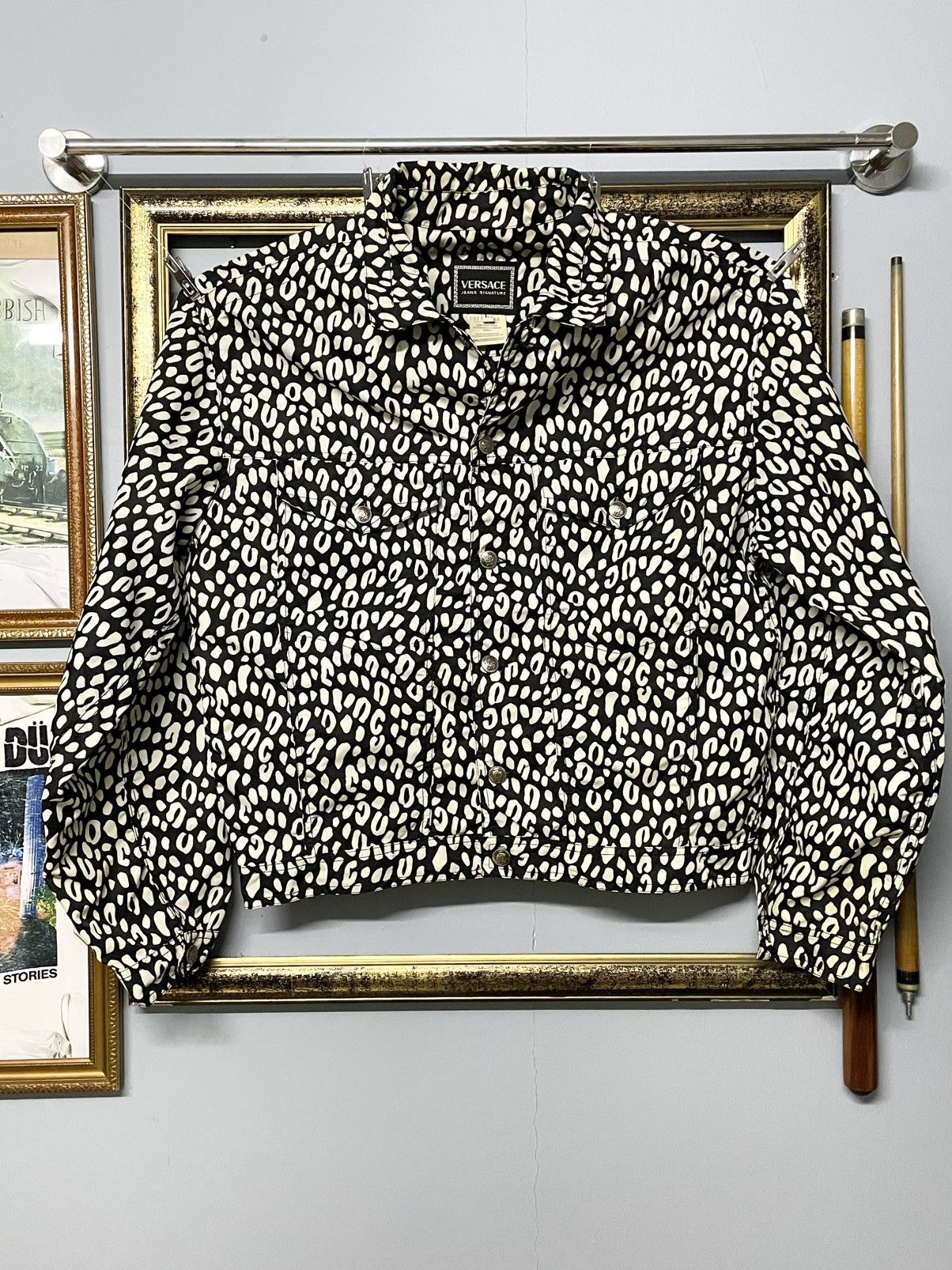 Versace Og Vintage Versace Animal Abstract Cropped High Fashion Look Size US L / EU 52-54 / 3 - 1 Thumbnail