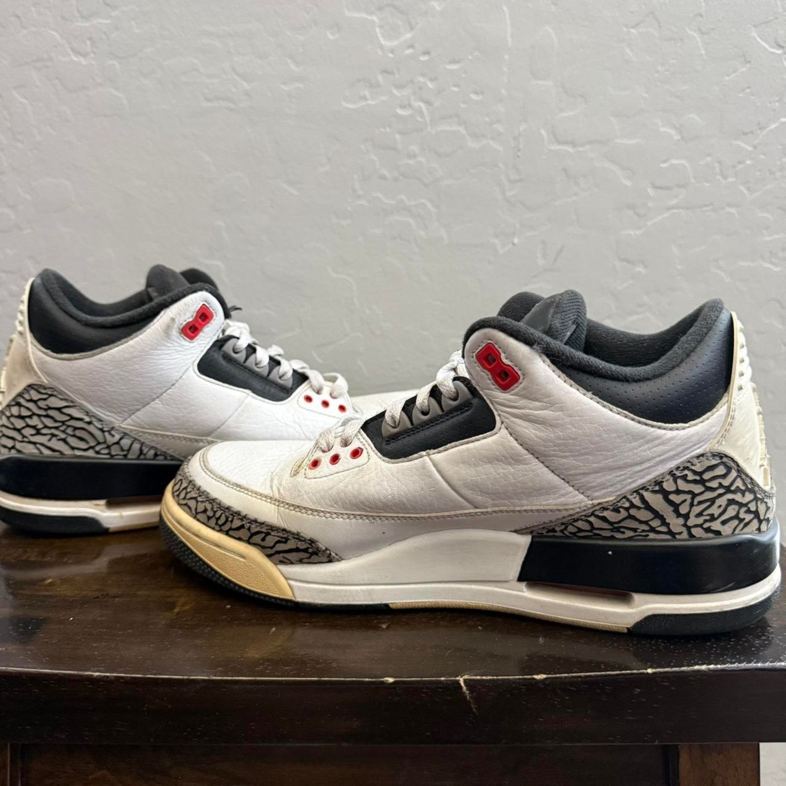 Jordan Brand Jordan 3 Retro White Cement 2013 Size 8.5 M Size US 8.5 / EU 41-42 - 2 Thumbnail