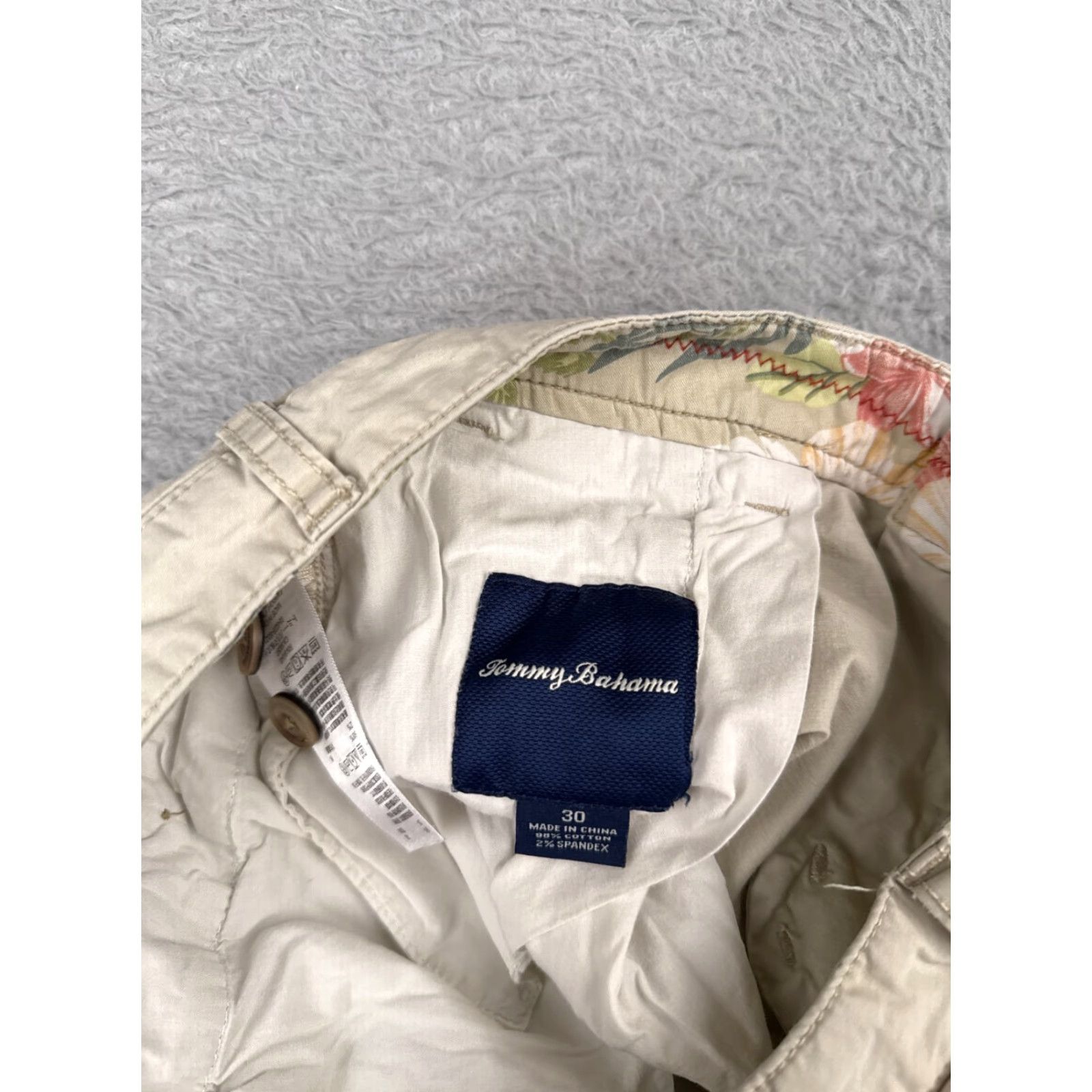 Tommy Bahama Tommy Bahama Shorts Men 30 Beige Chino Cotton Blend Flat Front Vacation 30x9 Size US 30 / EU 46 - 7 Thumbnail