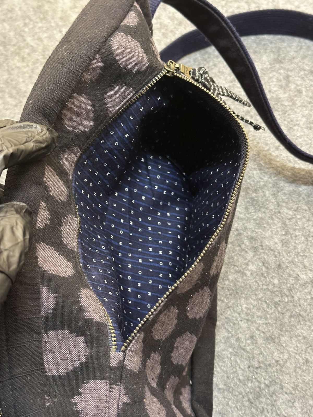 Japanese Brand Japanese Kurume Kasuri textile crossbody bag. Size ONE SIZE - 9 Thumbnail