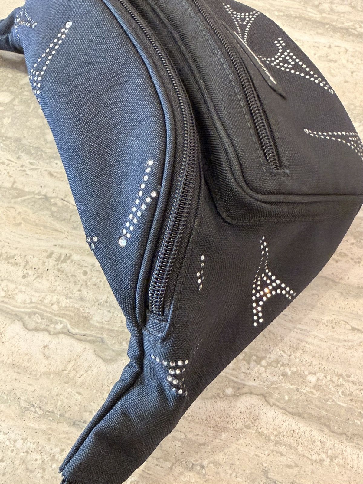Balenciaga BALENCIAGA BLACK NYLON CRYSTAL EIFFEL TOWER FANNY PACK Size ONE SIZE - 4 Thumbnail