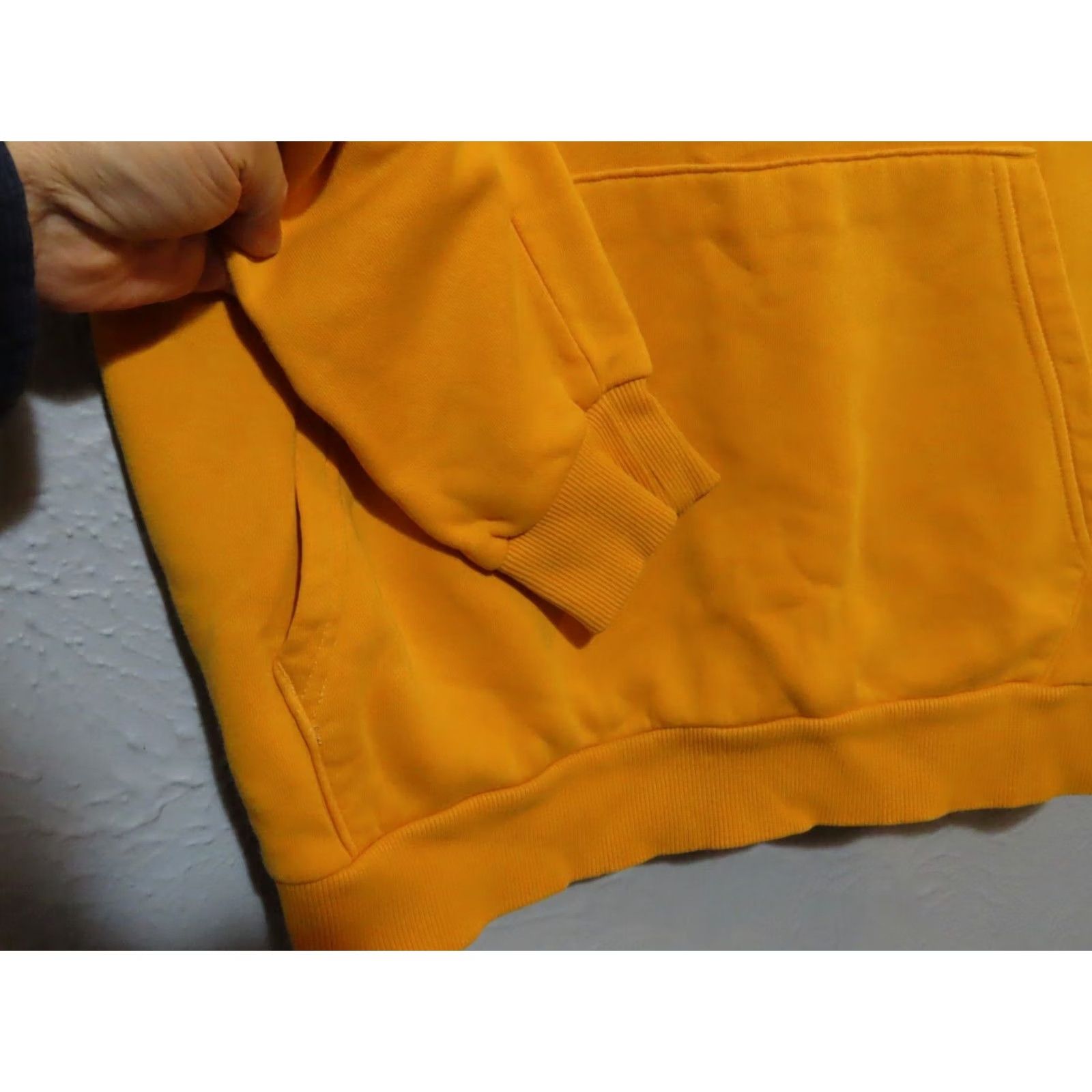 Under Armour Under Armour Sweatshirt Hoodie Mens M Yellow Kangaroo Pocket Fleece Mock Neck Pullover Logo Size US M / EU 48-50 / 2 - 6 Thumbnail