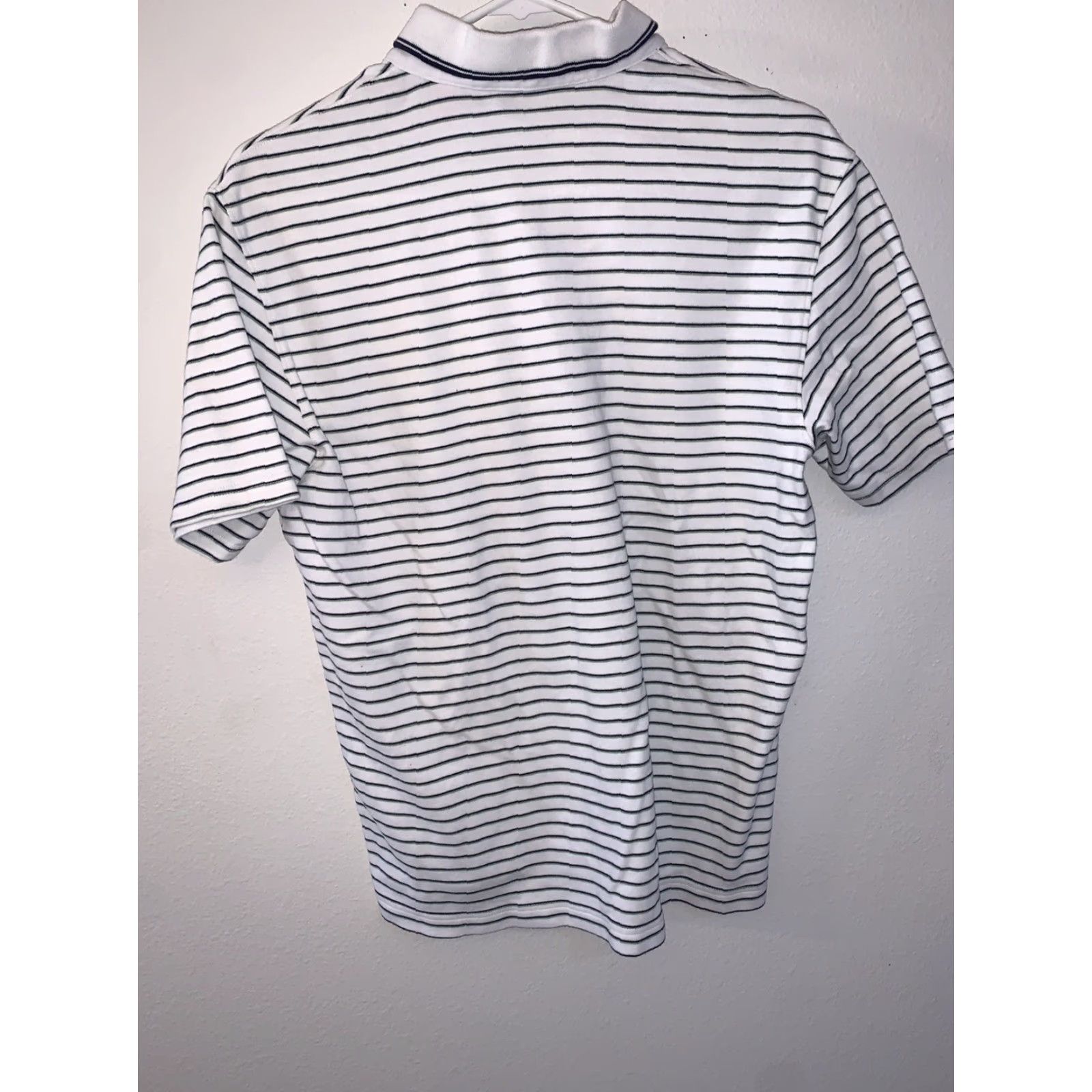 Izod VINTAGE IZOD Polo White w Blue Stripes Size S Mens Shirt Short Sleeve Regular Neckline Collared Knit Cotton Golf Classic Size US S / EU 44-46 / 1 - 3 Thumbnail