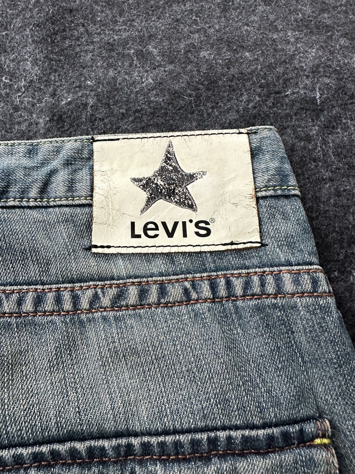 Levi's Vintage Levis Black Star Flare Dirty Style Denim D465 Size US 31 - 8 Thumbnail