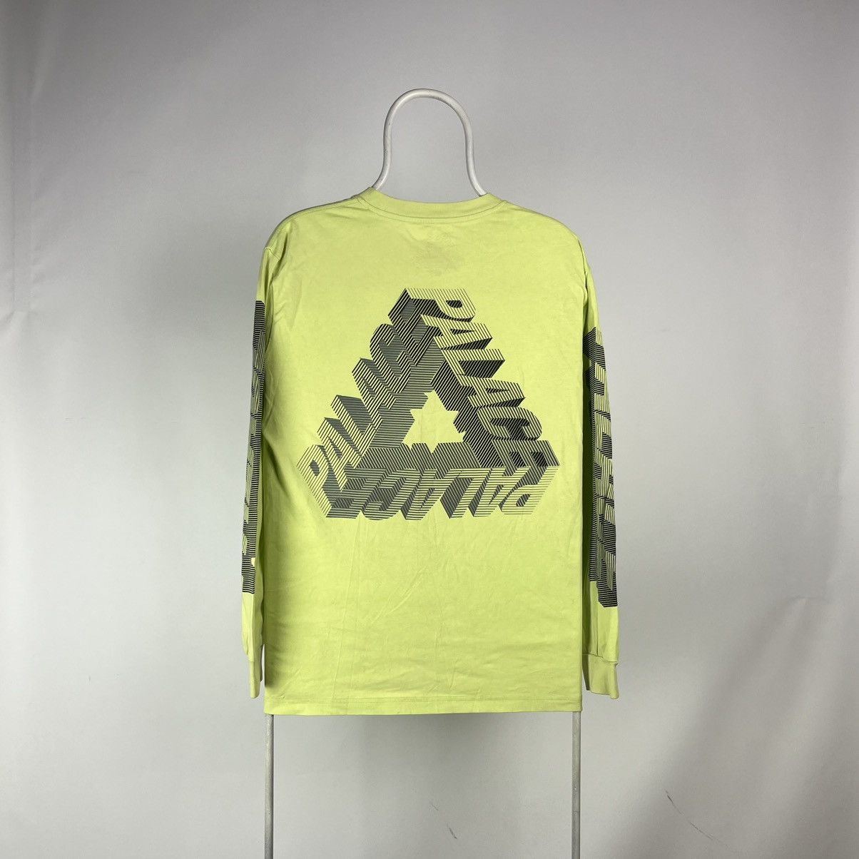 Palace Palace Skateboard P-3D Long Sleeve size Medium Size US M / EU 48-50 / 2 - 1 Thumbnail